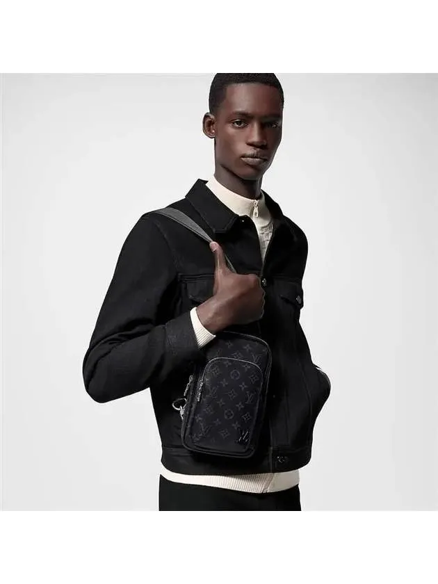 Avenue PM Sling Bag Black
