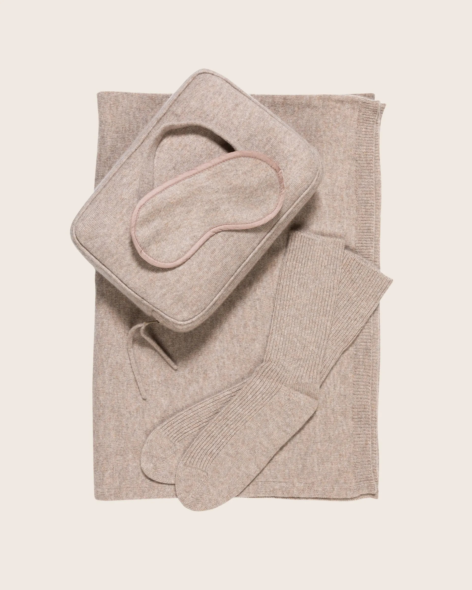 Aviano Travel Set