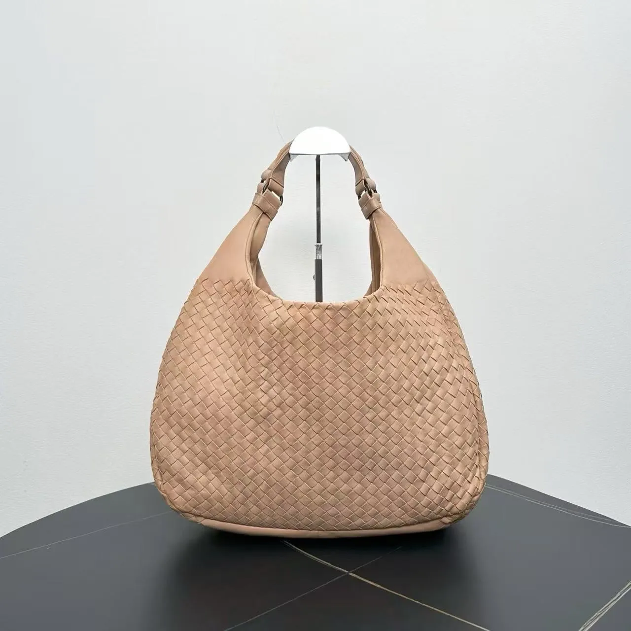 bottega veneta veneta hobo beige tote bag