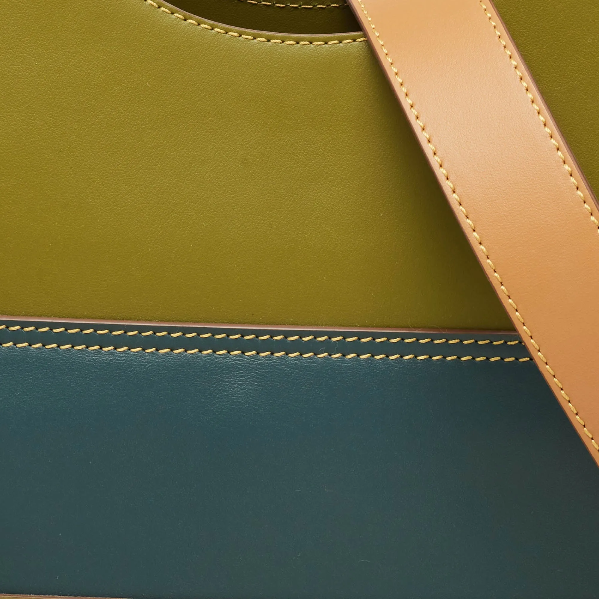 BURBERRY Green/Blue Leather Medium Pocket Bag