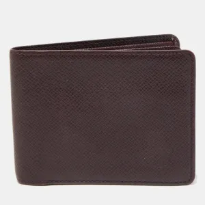 Burgundy Taiga Leather Bifold Wallet