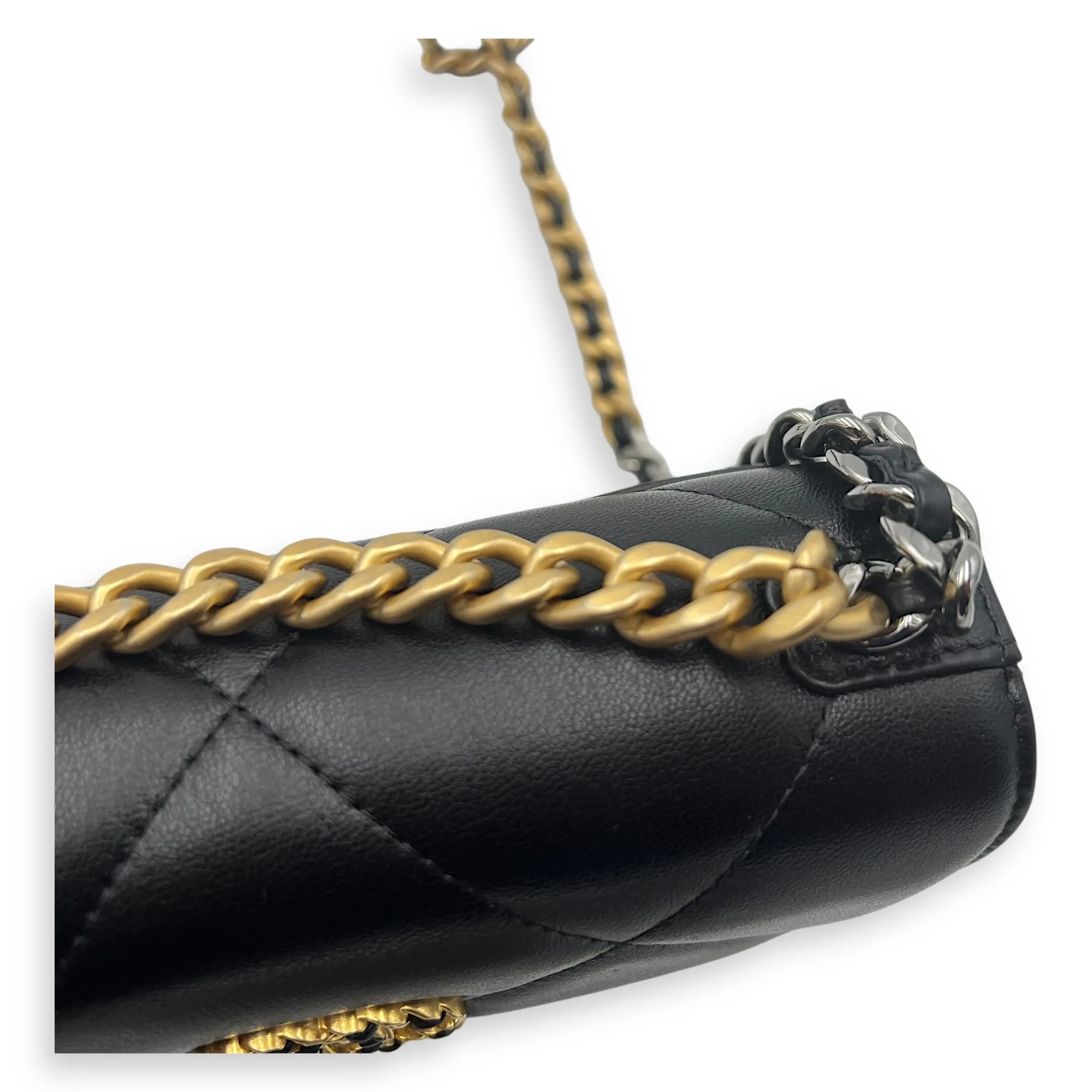 C19 Chain Pouch Black Crossbody Bag in Lambskin, Mixed hardware