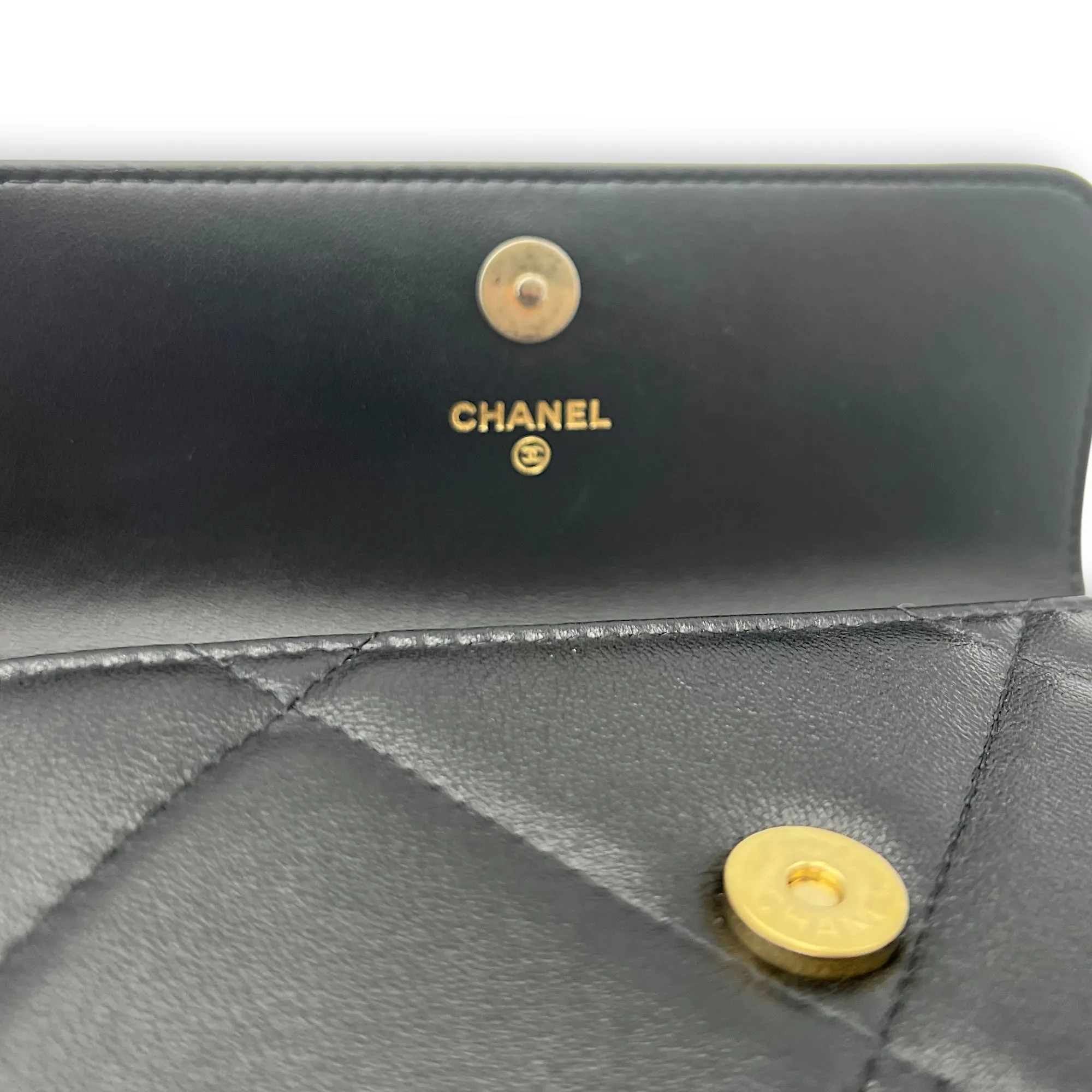 C19 Chain Pouch Black Crossbody Bag in Lambskin, Mixed hardware