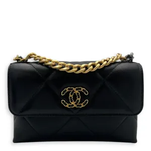 C19 Chain Pouch Black Crossbody Bag in Lambskin, Mixed hardware