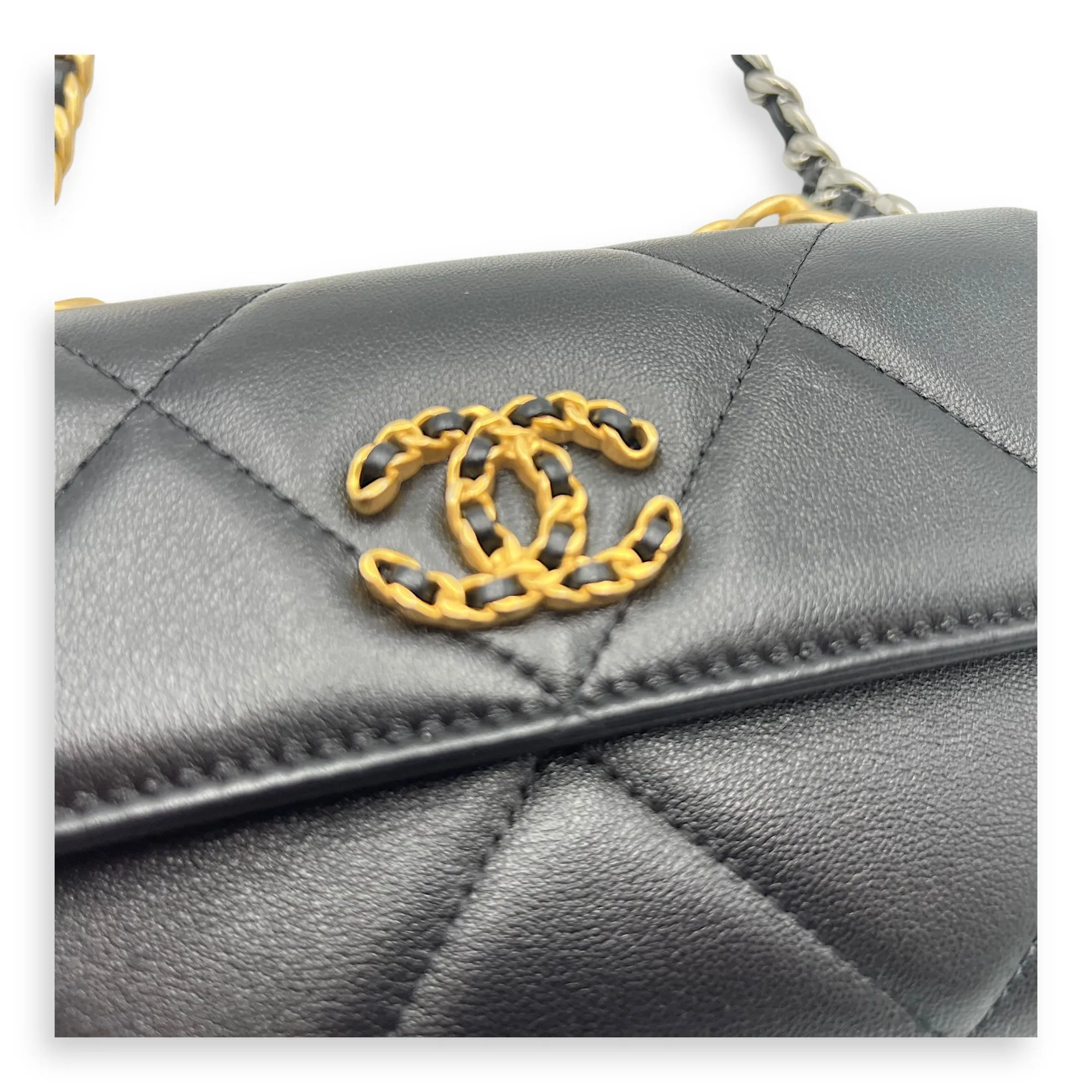 C19 Chain Pouch Black Crossbody Bag in Lambskin, Mixed hardware