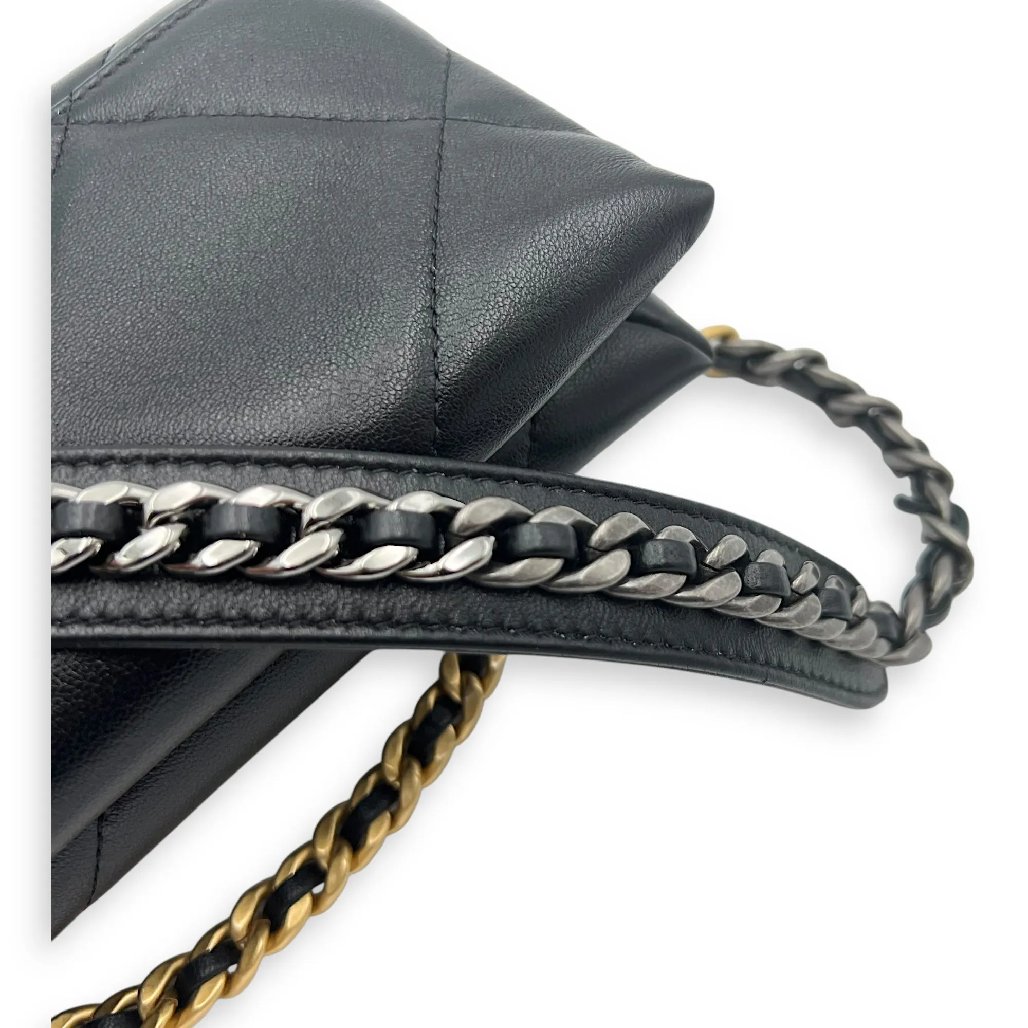 C19 Chain Pouch Black Crossbody Bag in Lambskin, Mixed hardware