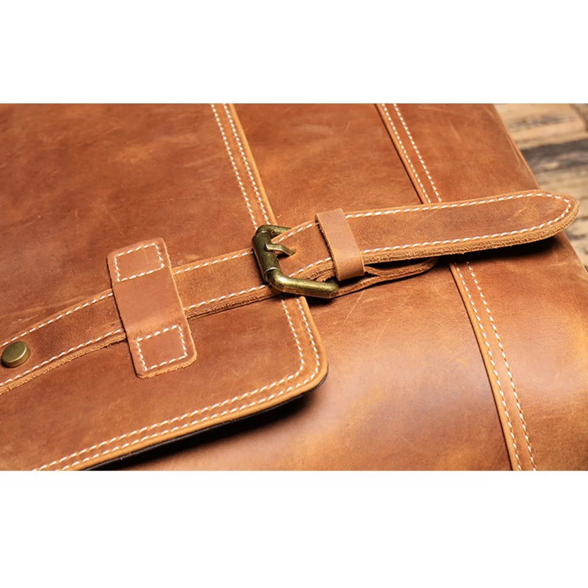 Cadiz Genuine Leather Messenger Bag