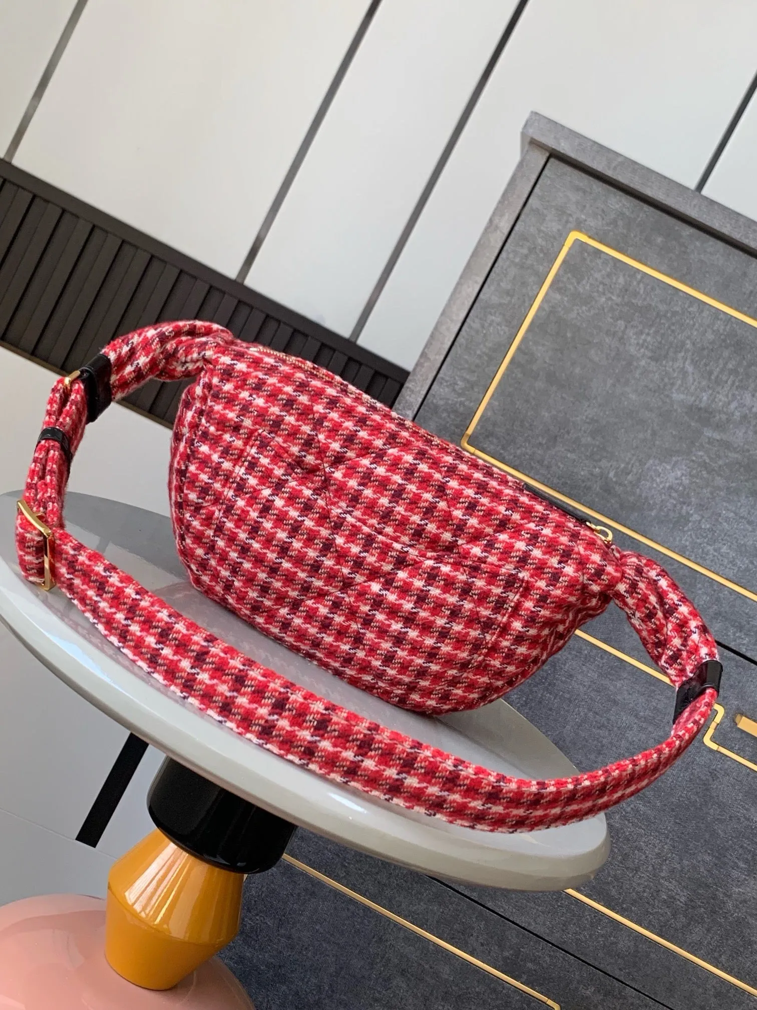 CC1090 Large Hobo Bag / HIGHEST QUALITY VERSION / 7.1 x 11.8 x 3.1in