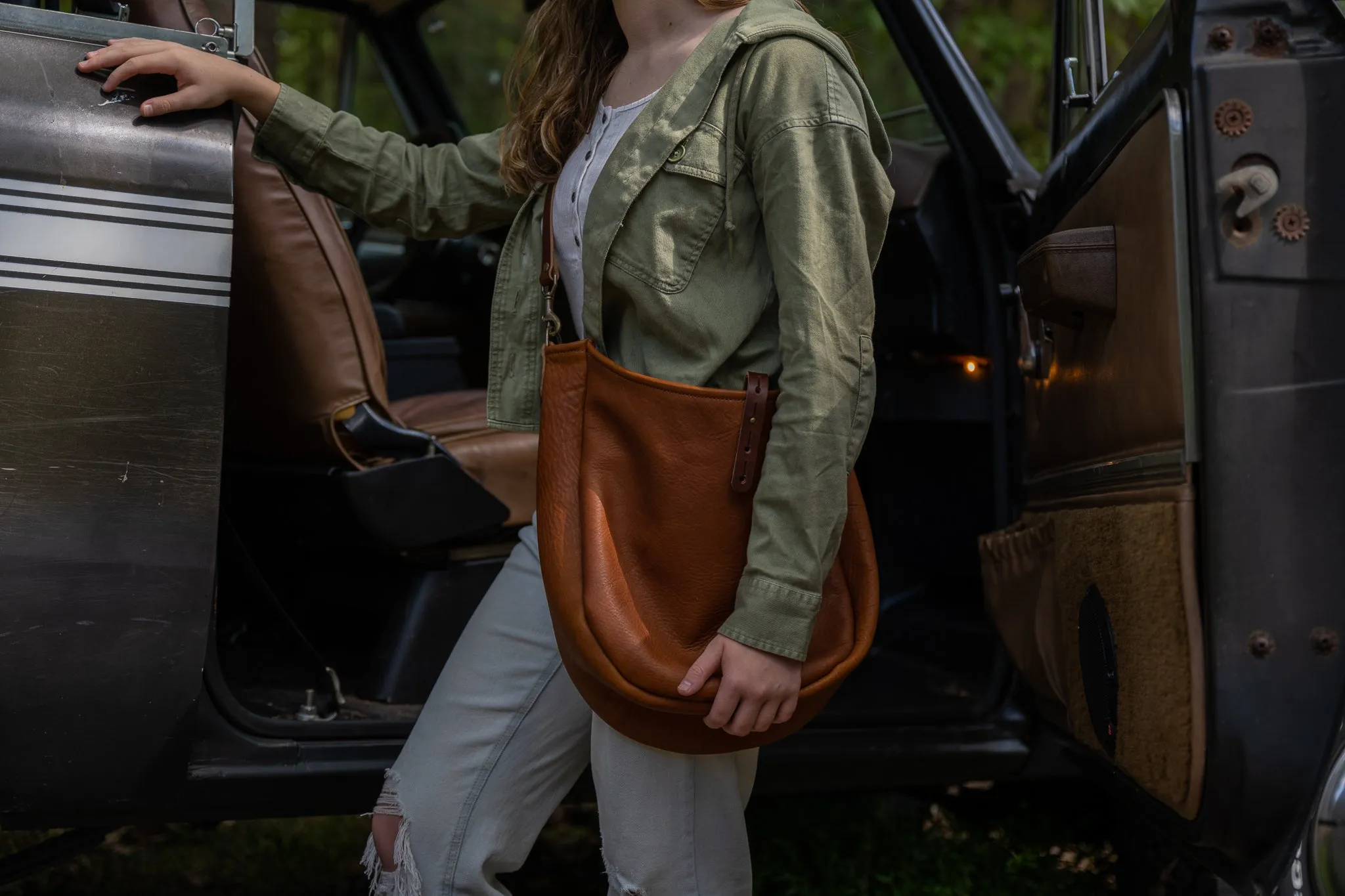 CELESTE LEATHER HOBO BAG - LARGE - SADDLE
