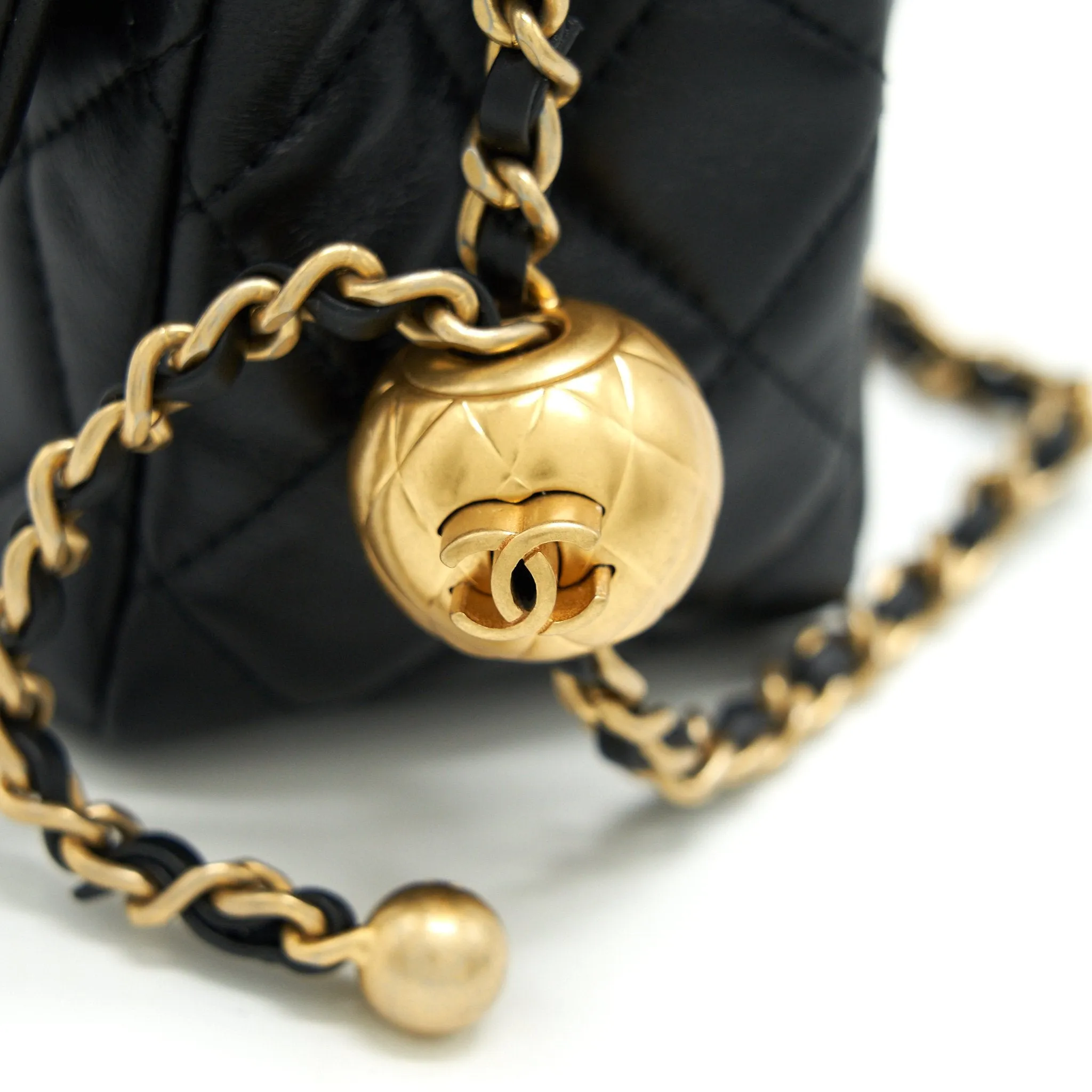 Chanel 21B Pearl Crush Mini Square Flap Bag Black GHW