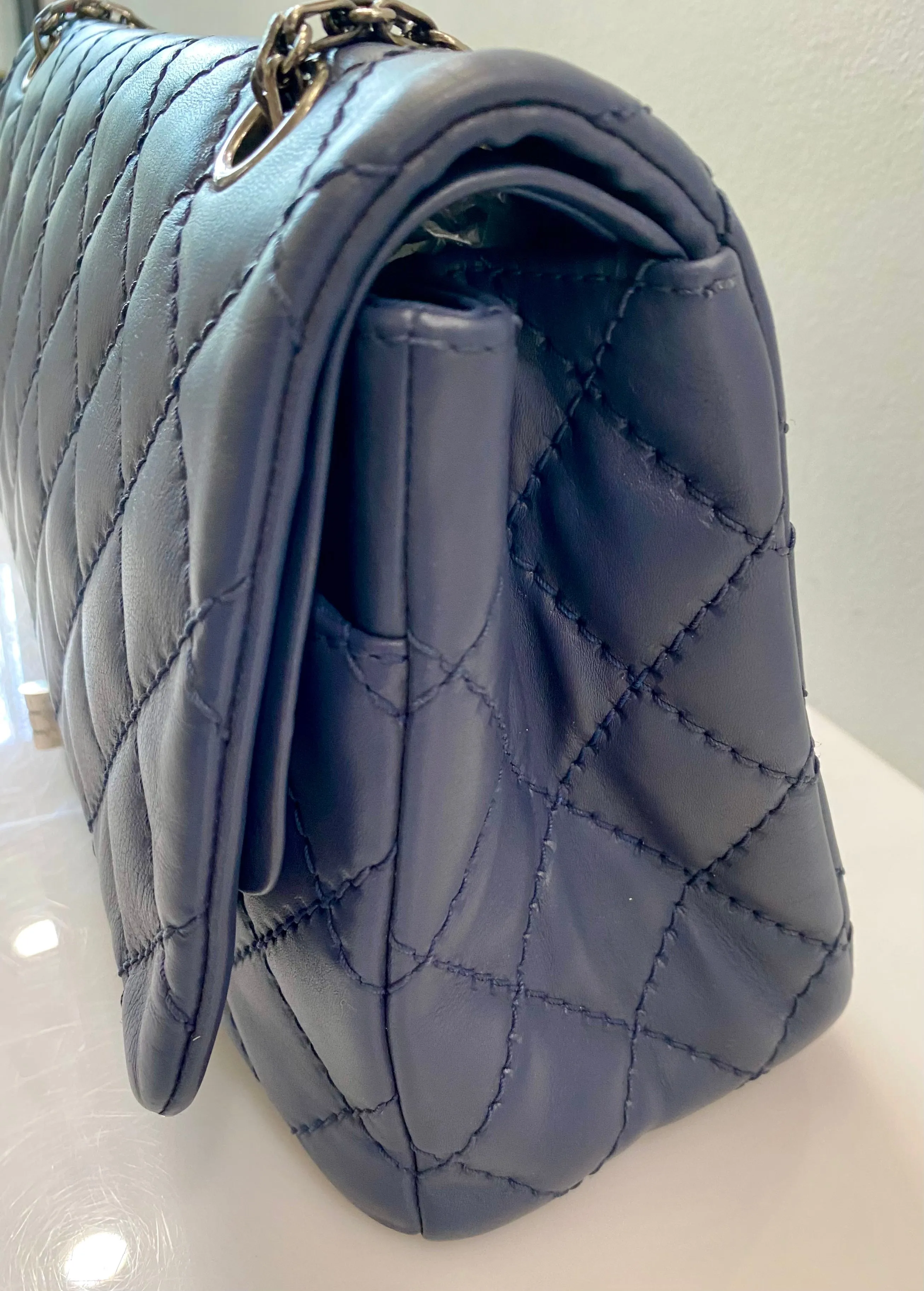 CHANEL 2.55 REISSUE DOUBLE FLAP CALFSKIN LEATHER 226 SHOULDER BAG