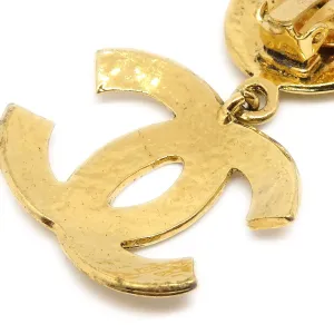 CHANEL 94P Shaking Earrings Clip-On Gold 41236