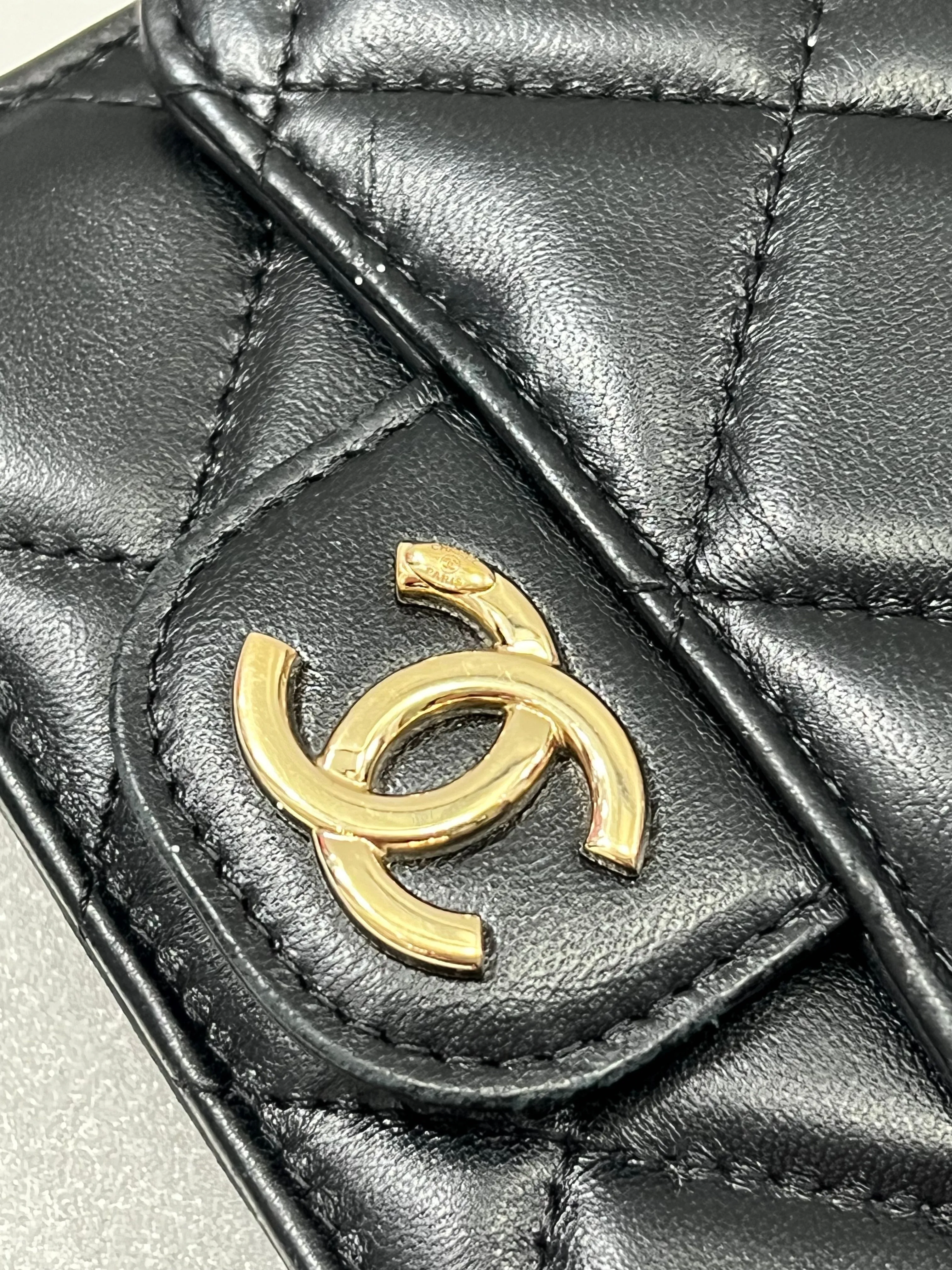 CHANEL CC DIAMOND QUILTED LAMBSKIN BELT BAG