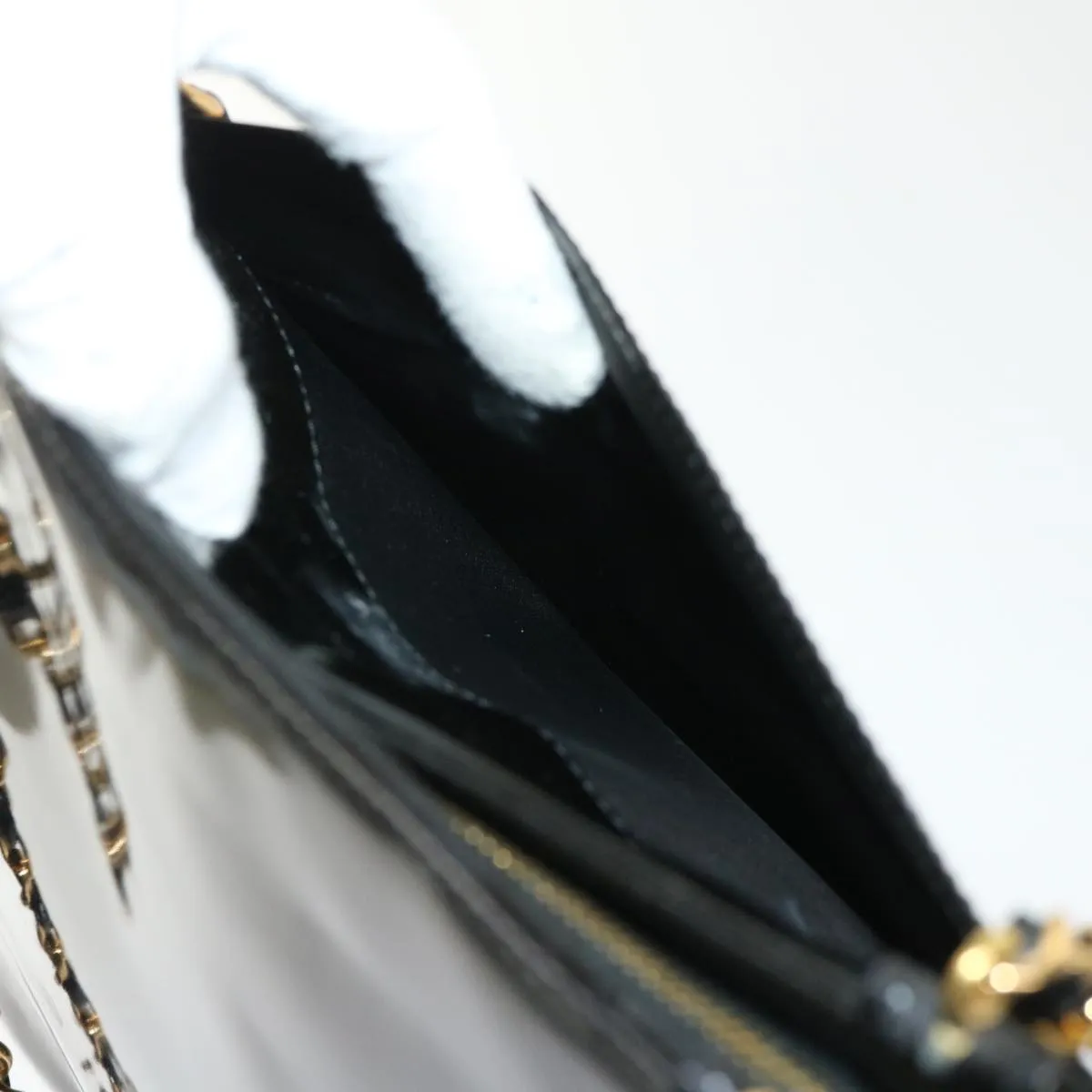 Chanel Chain Shoulder Bag Patent leather Black CC  bs6435