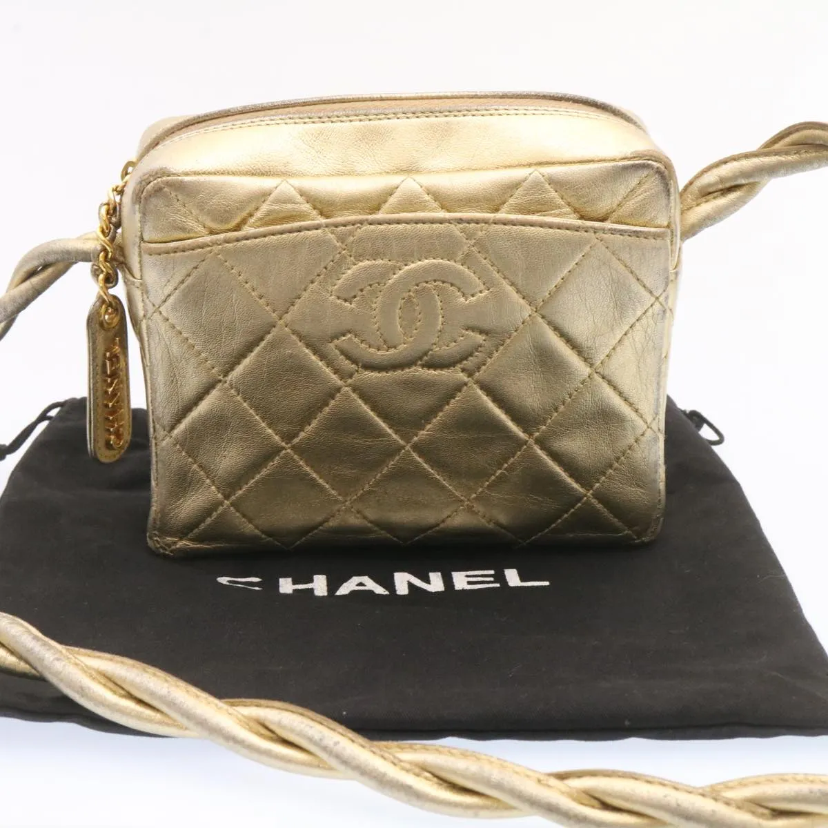 Chanel Lamb Skin Matelasse Shoulder Bag Gold CC  am1684gA