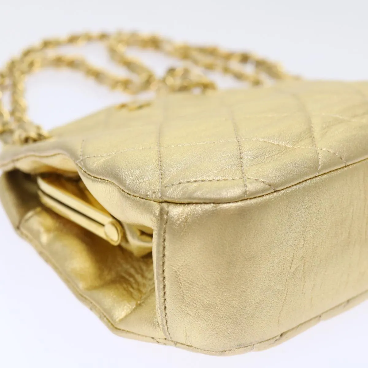 CHANEL Matelasse Chain Shoulder Bag Leather Gold CC Auth 53015A