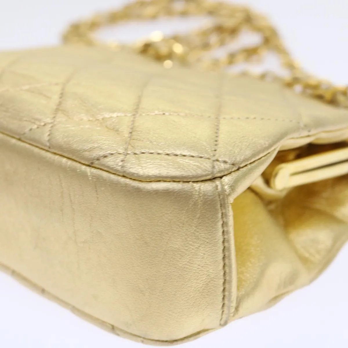 CHANEL Matelasse Chain Shoulder Bag Leather Gold CC Auth 53015A