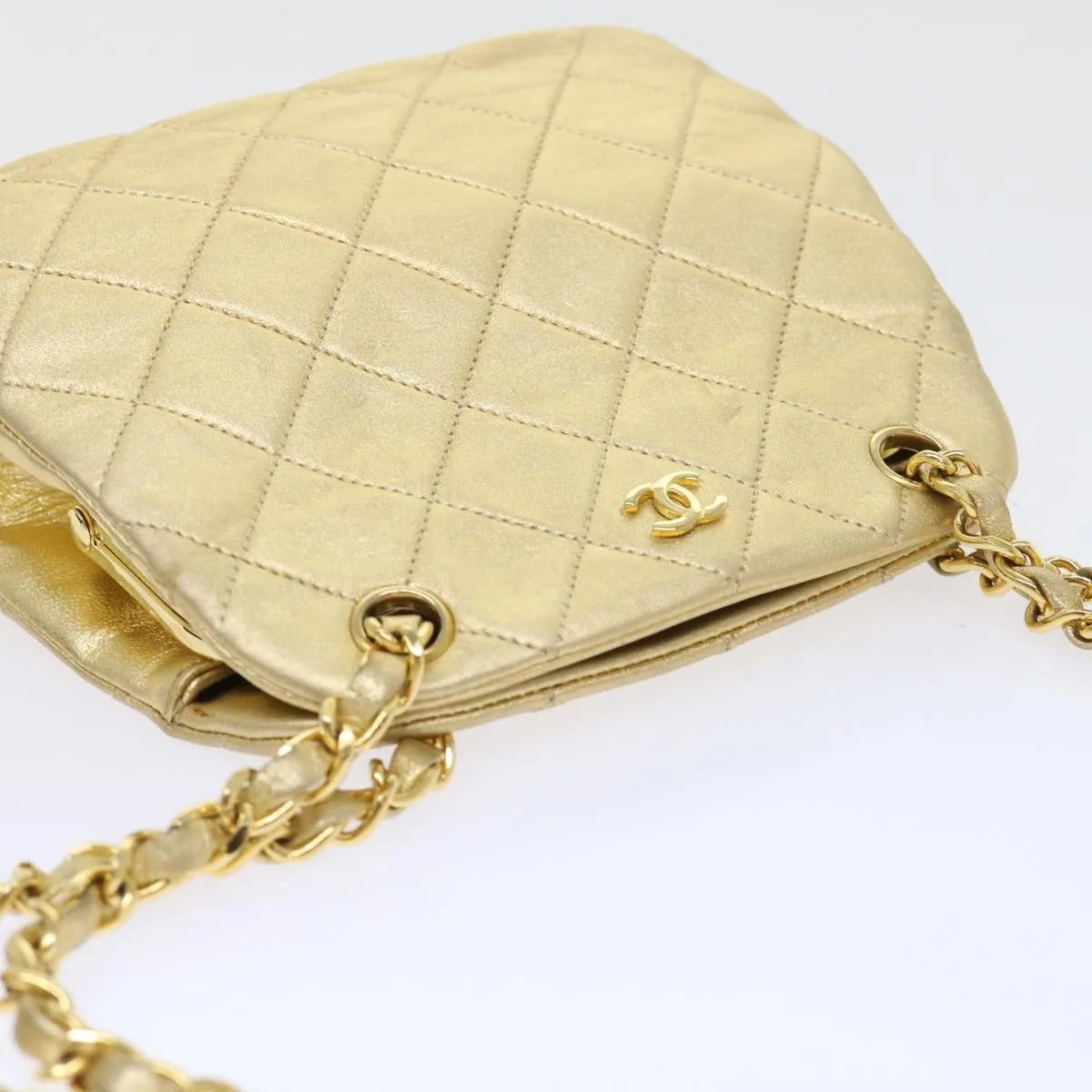 CHANEL Matelasse Chain Shoulder Bag Leather Gold CC Auth 53015A
