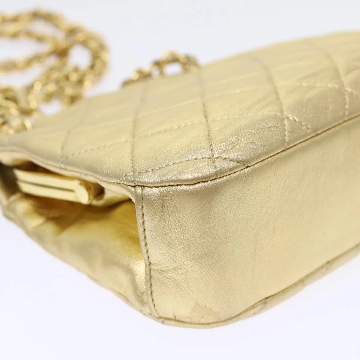 CHANEL Matelasse Chain Shoulder Bag Leather Gold CC Auth 53015A