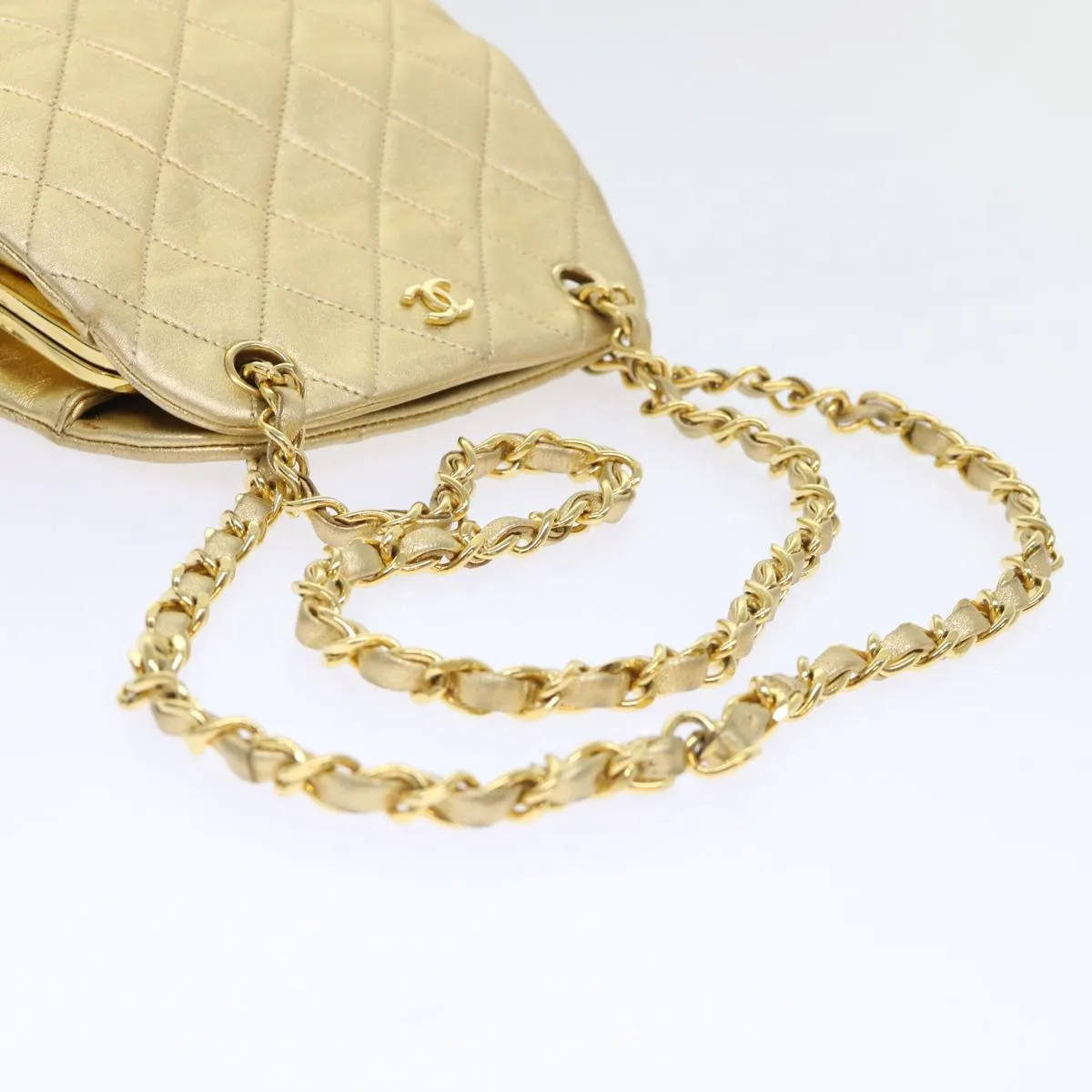 CHANEL Matelasse Chain Shoulder Bag Leather Gold CC Auth 53015A