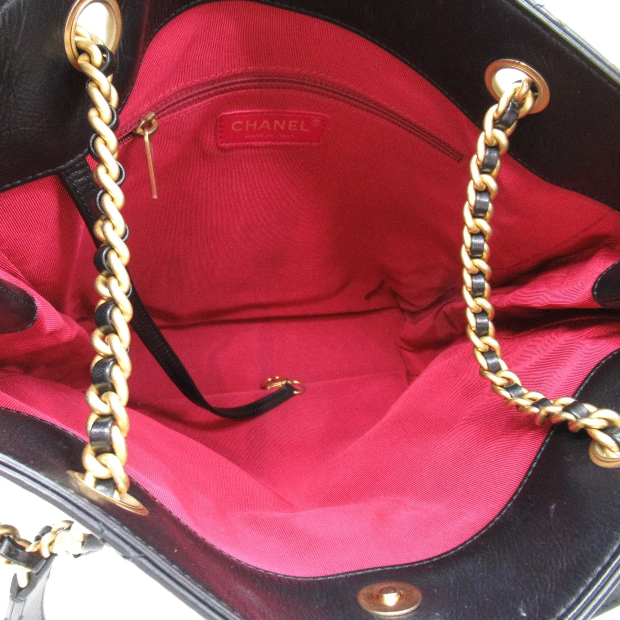 CHANEL Matelasse Shoulder tote Black Lambskin (sheep leather)