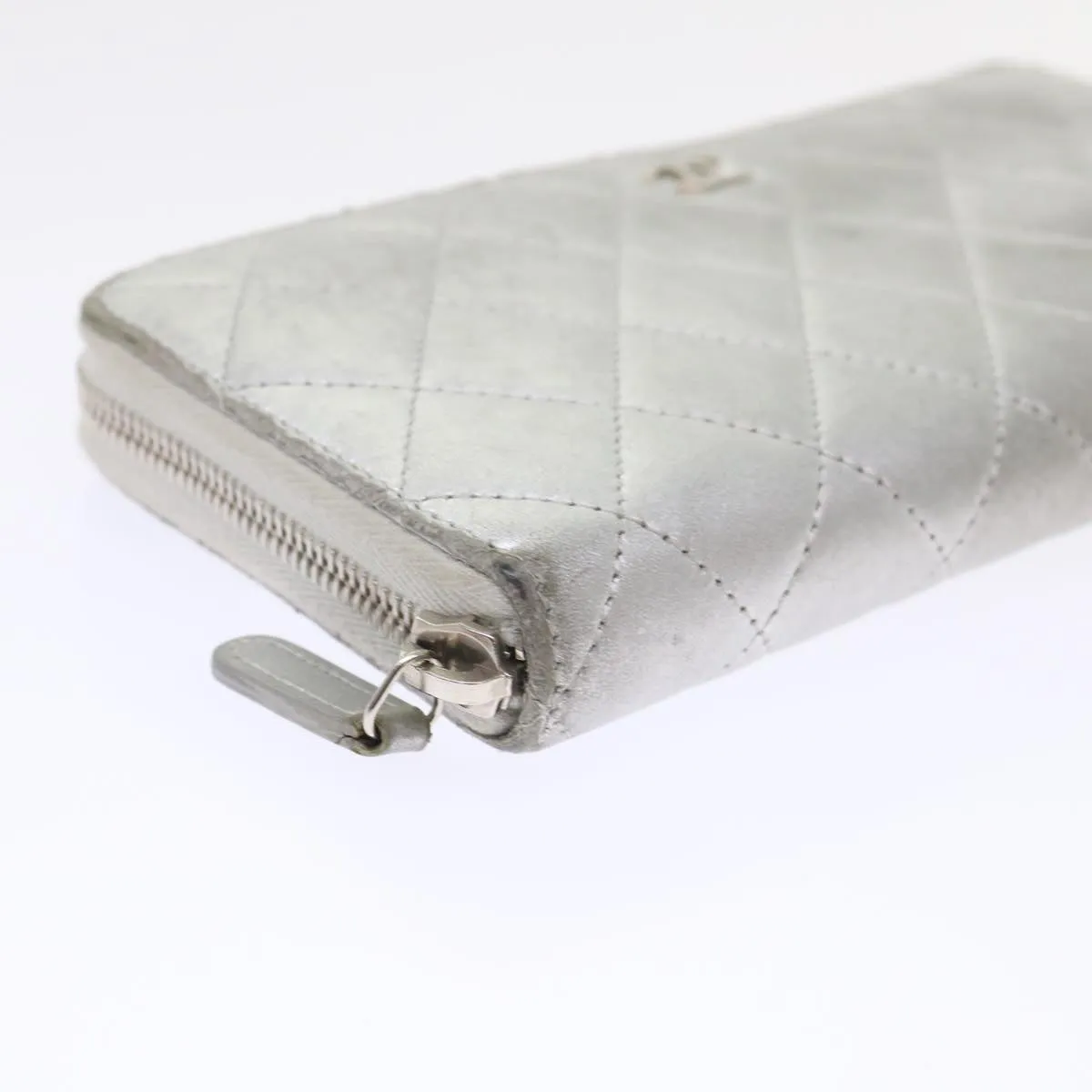 CHANEL Matelasse Wallet Lamb Skin Silver CC Auth 48192