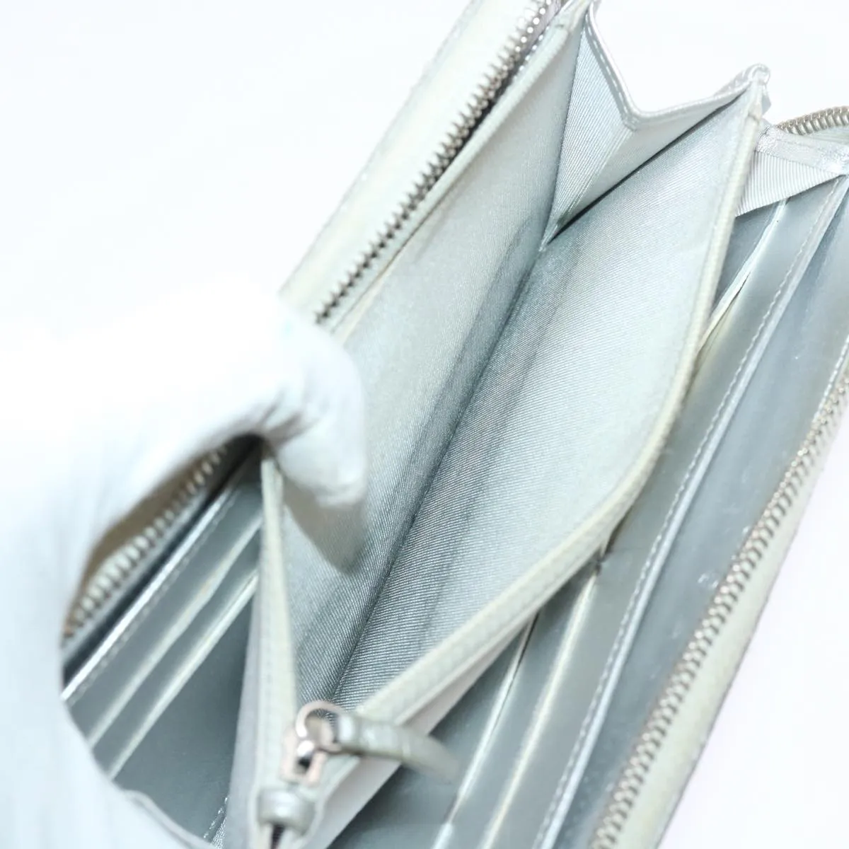 CHANEL Matelasse Wallet Lamb Skin Silver CC Auth 48192