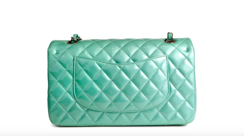 CHANEL MEDIUM CLASSIC FLAP BAG PATENT LEATHER