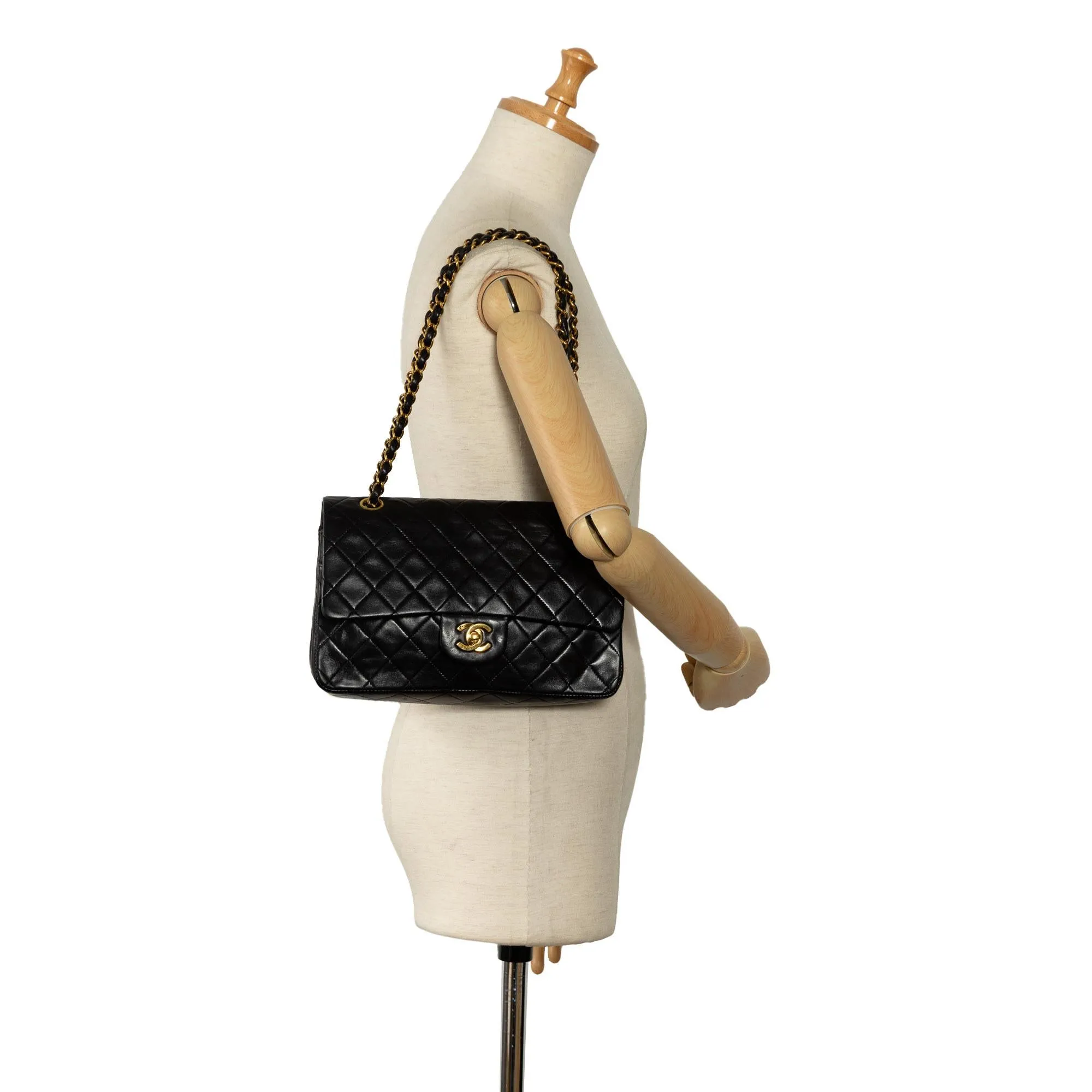 Chanel Medium Classic Lambskin Double Flap (SHG-e2k5Nf)