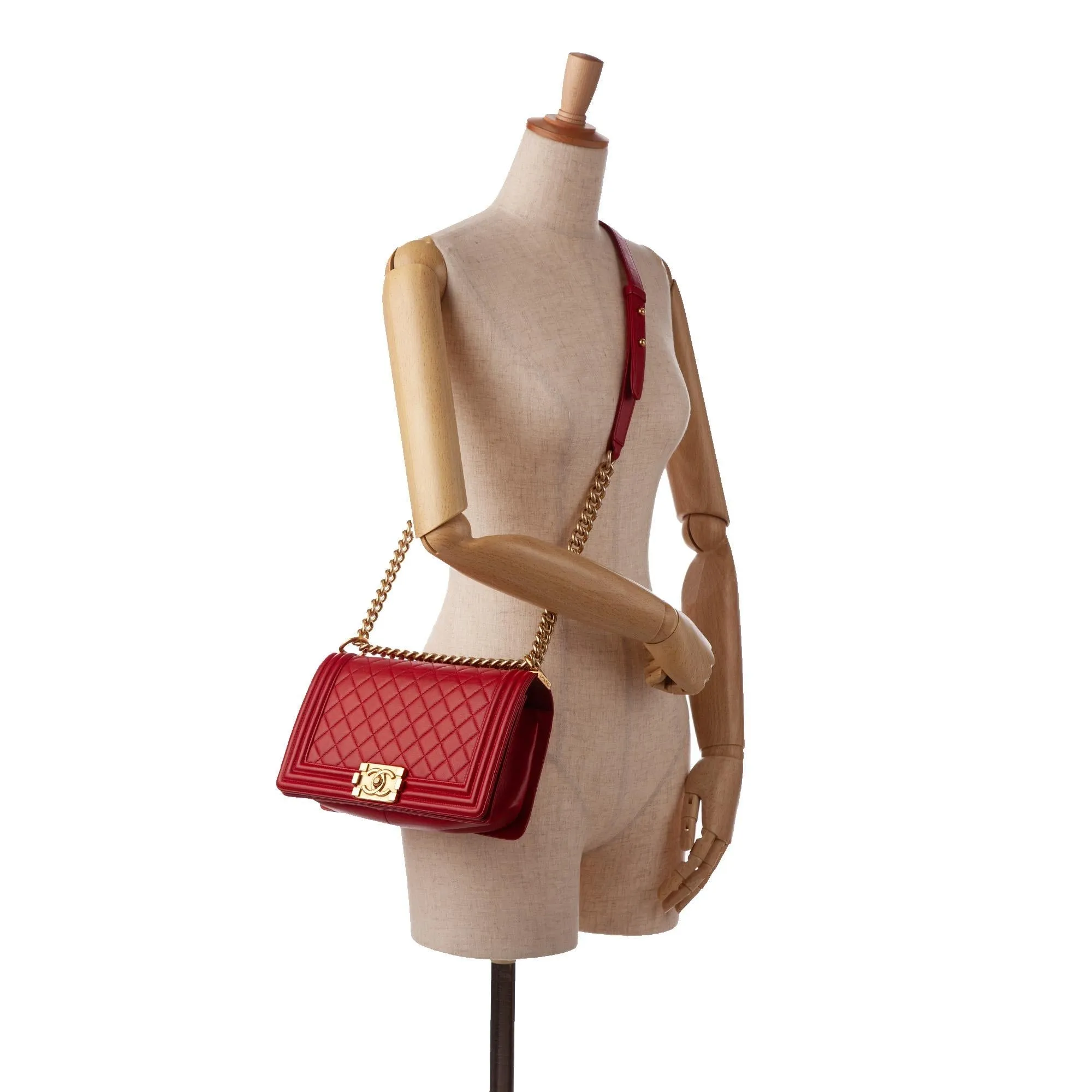 Chanel Medium Lambskin Boy Flap Bag (SHG-4DrSly)