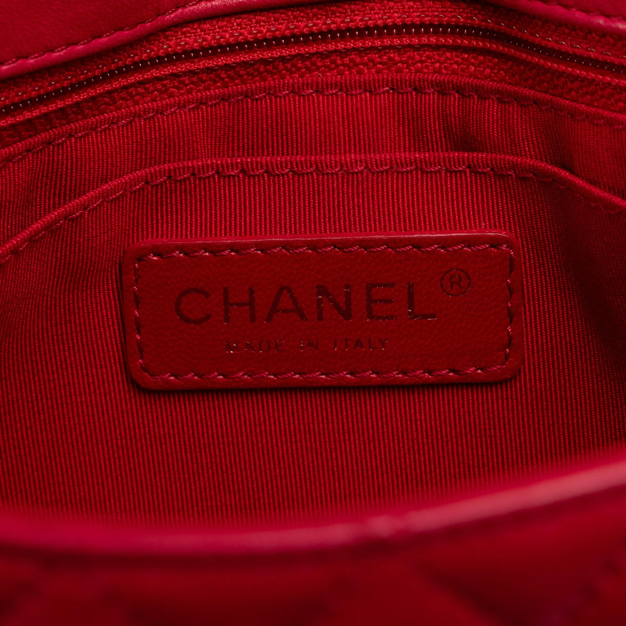Chanel Medium Lambskin Valentine Heart Charms Single Flap (SHG-daODEP)