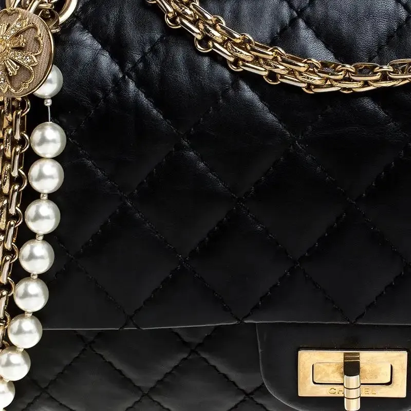 CHANEL QUILTED LEATHER CLASSIC 2.55 REISSUE DOUBLE FLAP PEARL CHAIN BAG