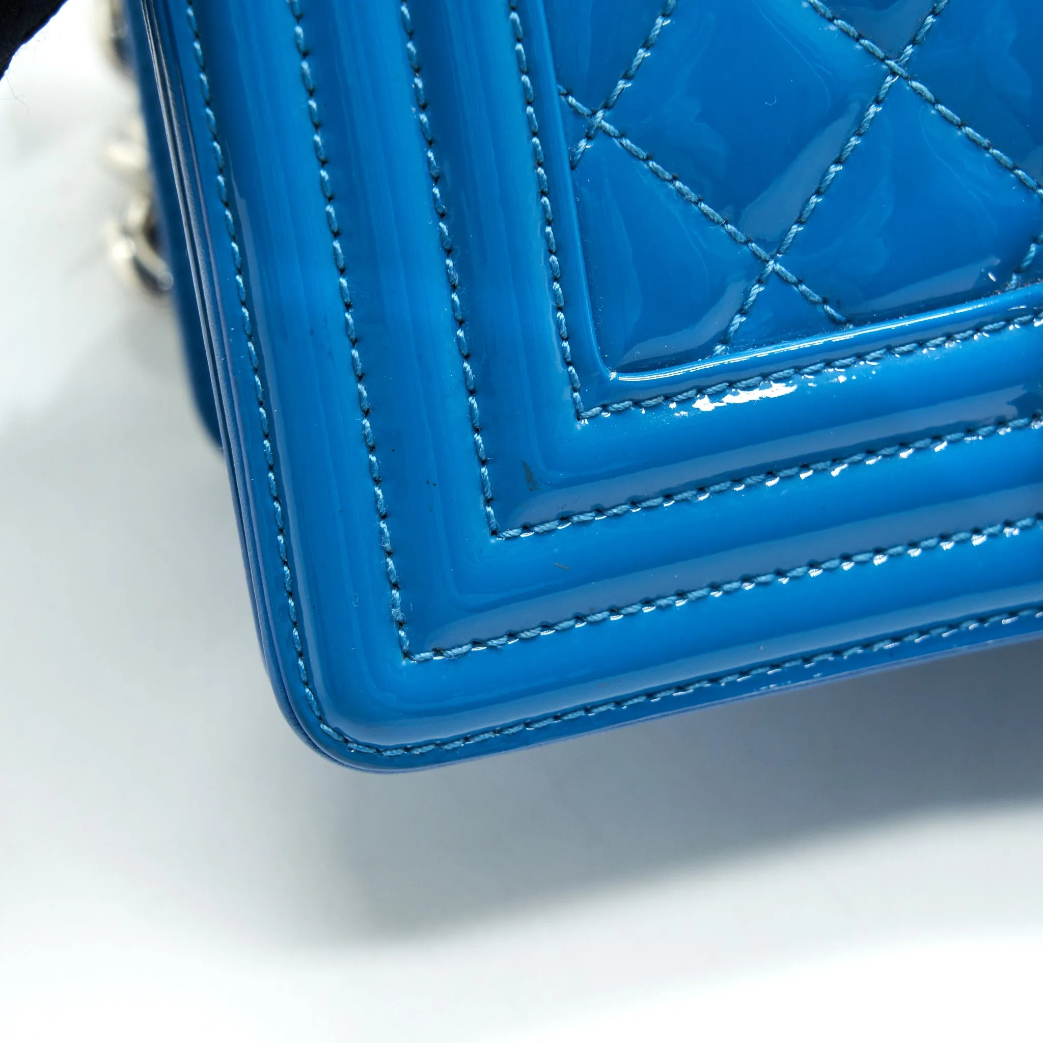 CHANEL SMALL LE BOY BAG IN PATENT LEATHER BLUE SHW