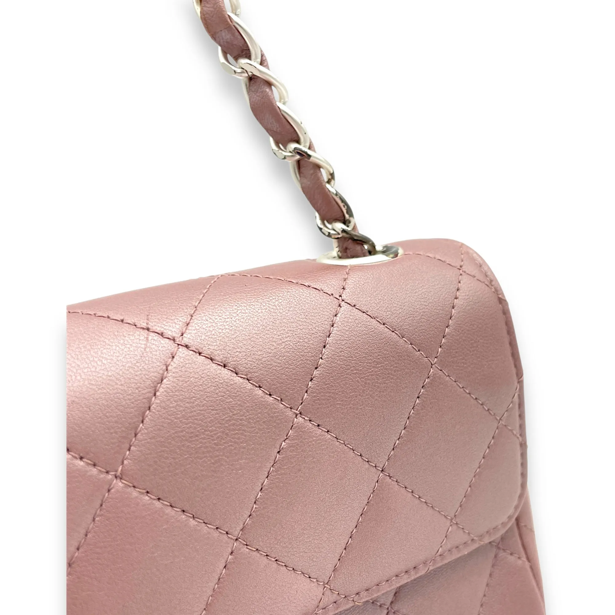Classic Mini Pink Shoulder Bag in Lambskin, Silver hardware