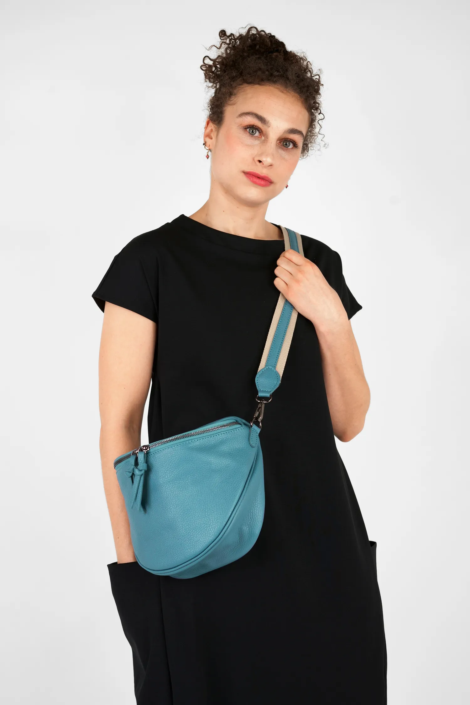 Crossbody-Bag KENNY aus genarbtem Leder