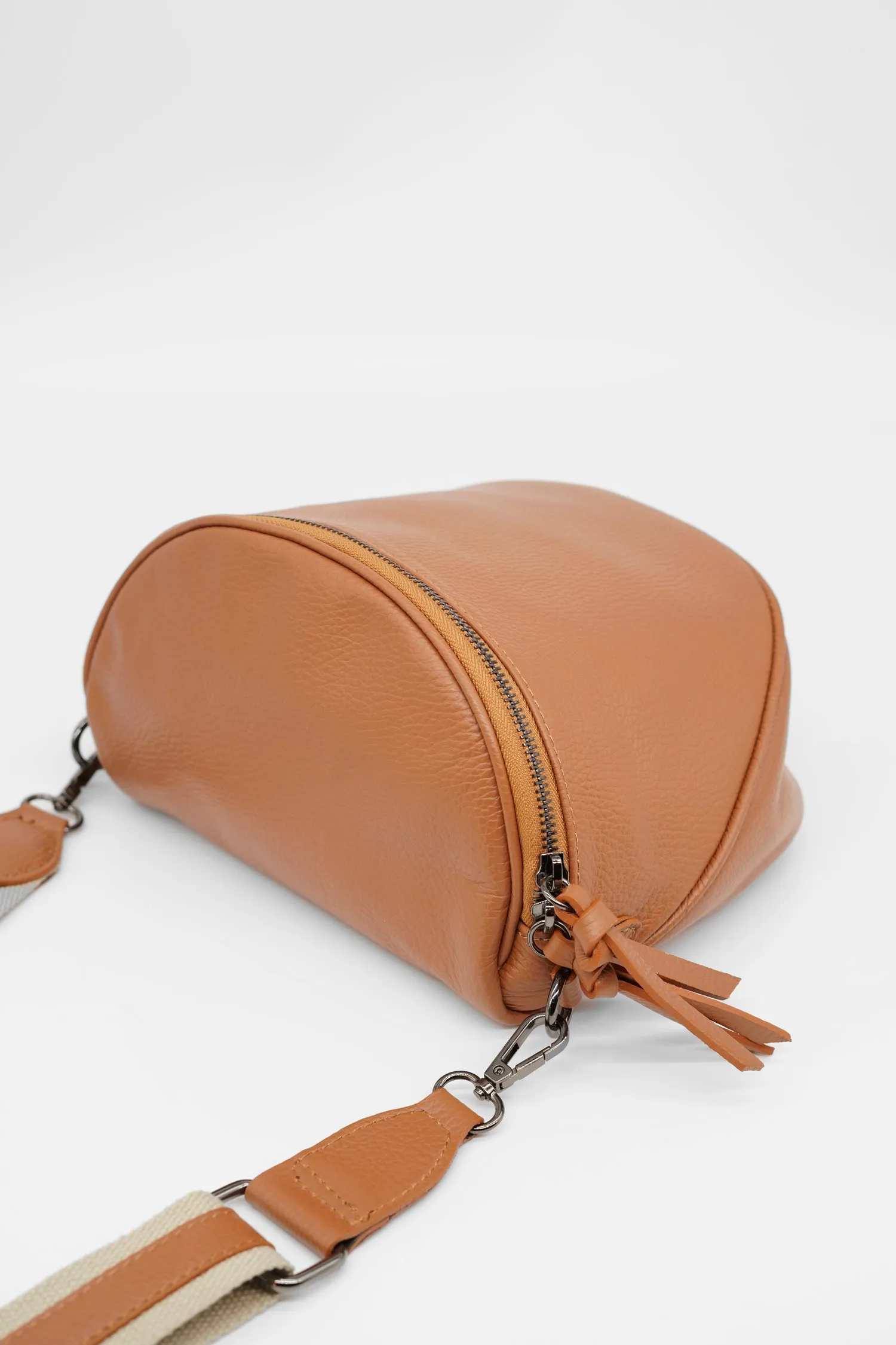 Crossbody-Bag KENNY aus genarbtem Leder