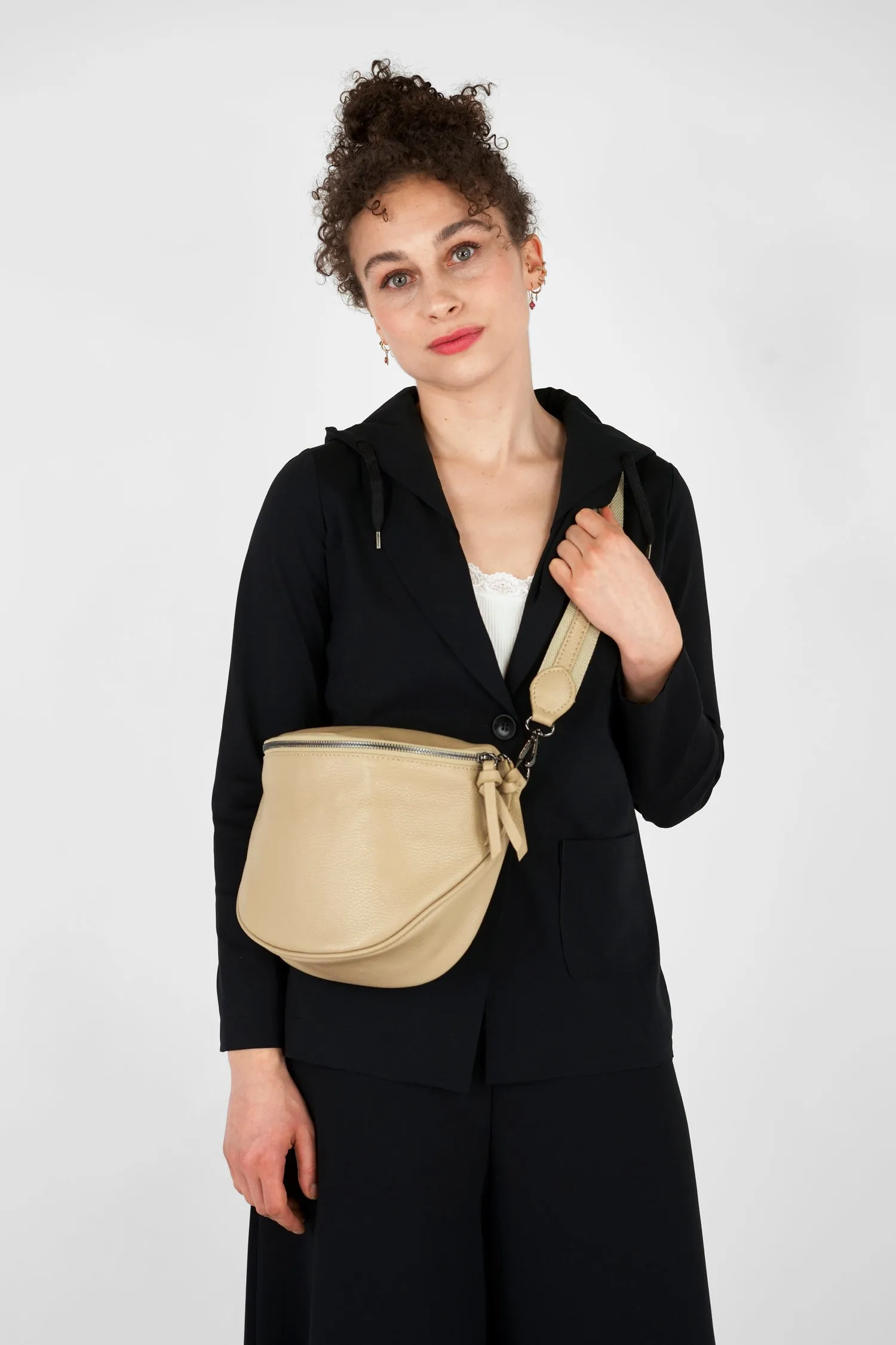 Crossbody-Bag KENNY aus genarbtem Leder