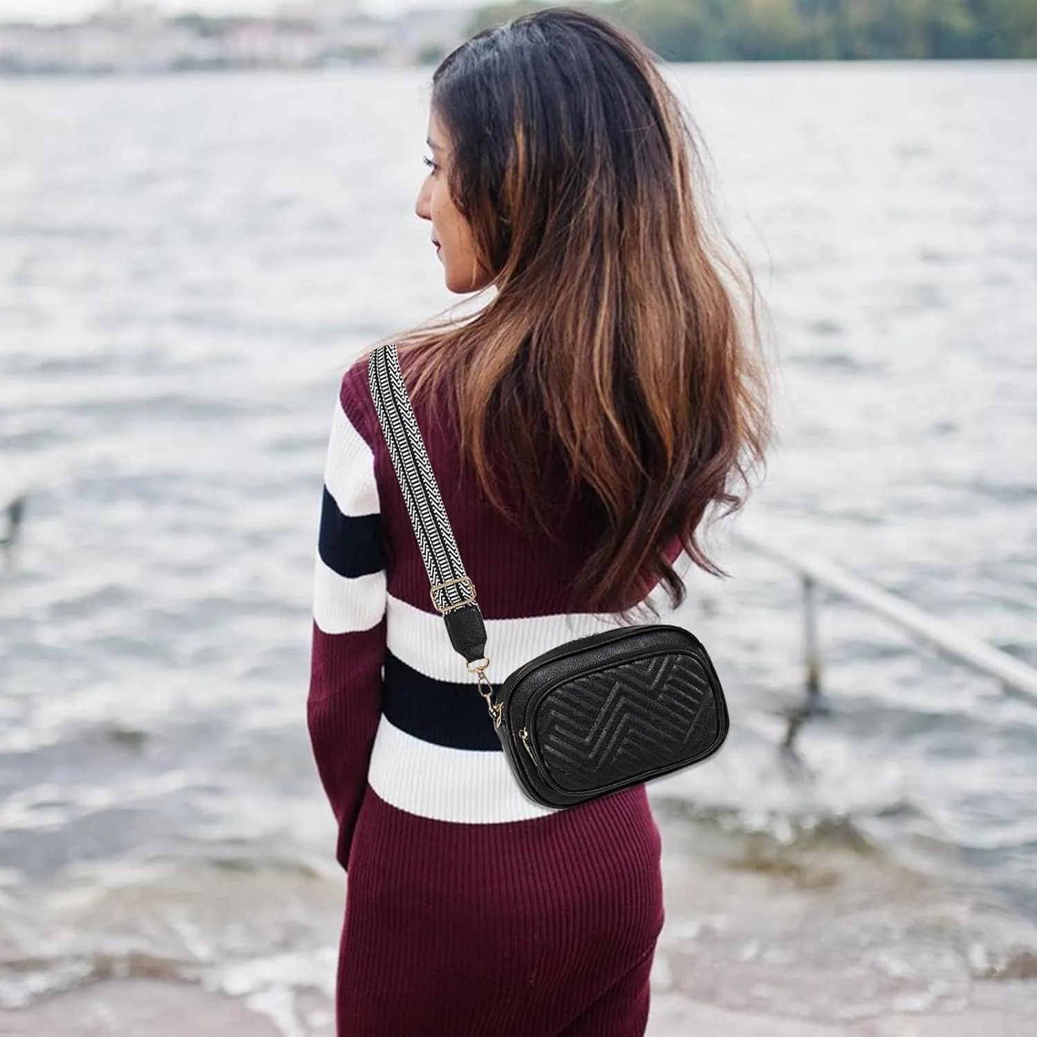 Crossbody Bags for Women Quilted Crossbody Purses Crossbody Bags Trendy Small Shoulder Bag with Wide Strap