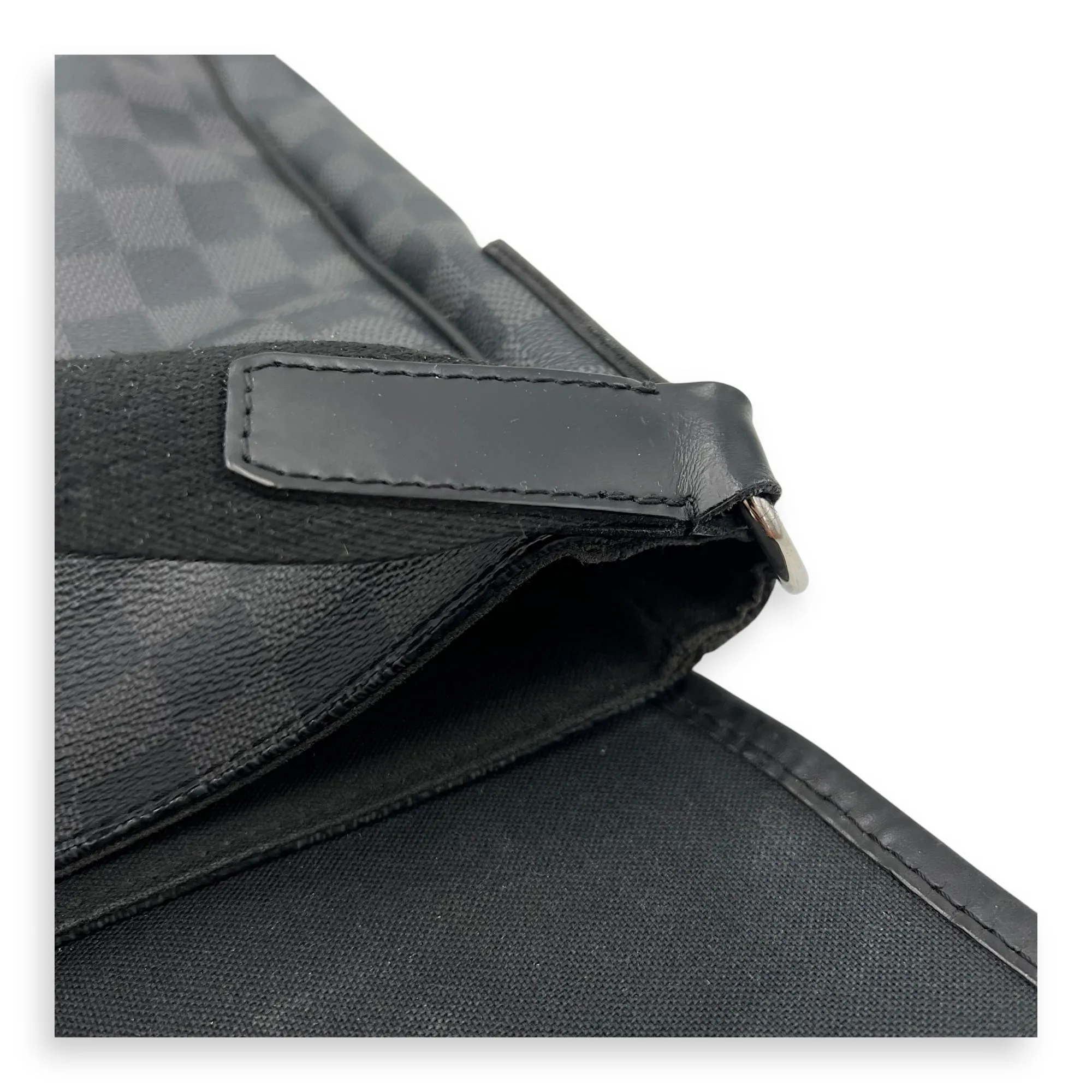 Daniel Messenger MM Graphite in Coated Canvas, Silver hardware