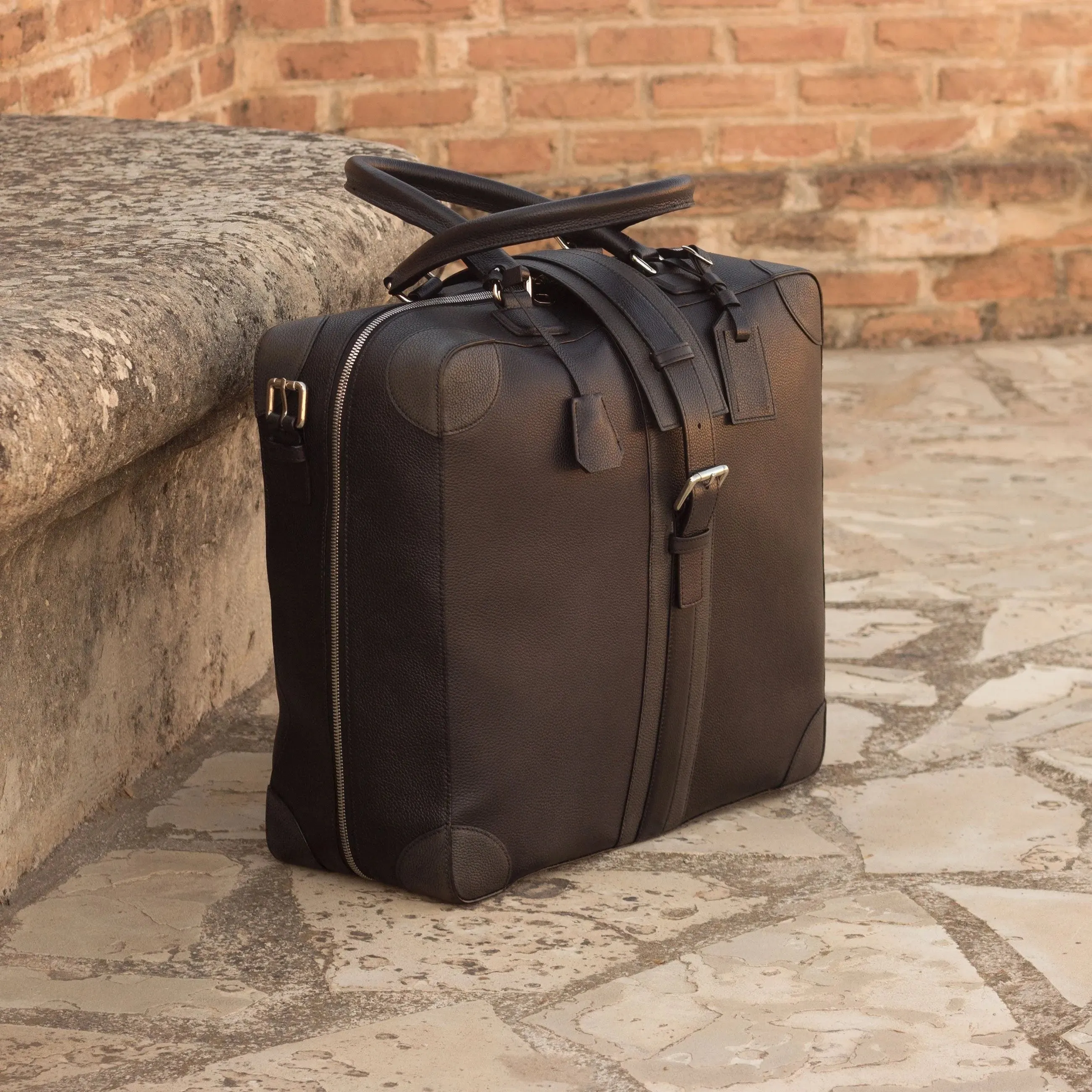 Dubai travel tote
