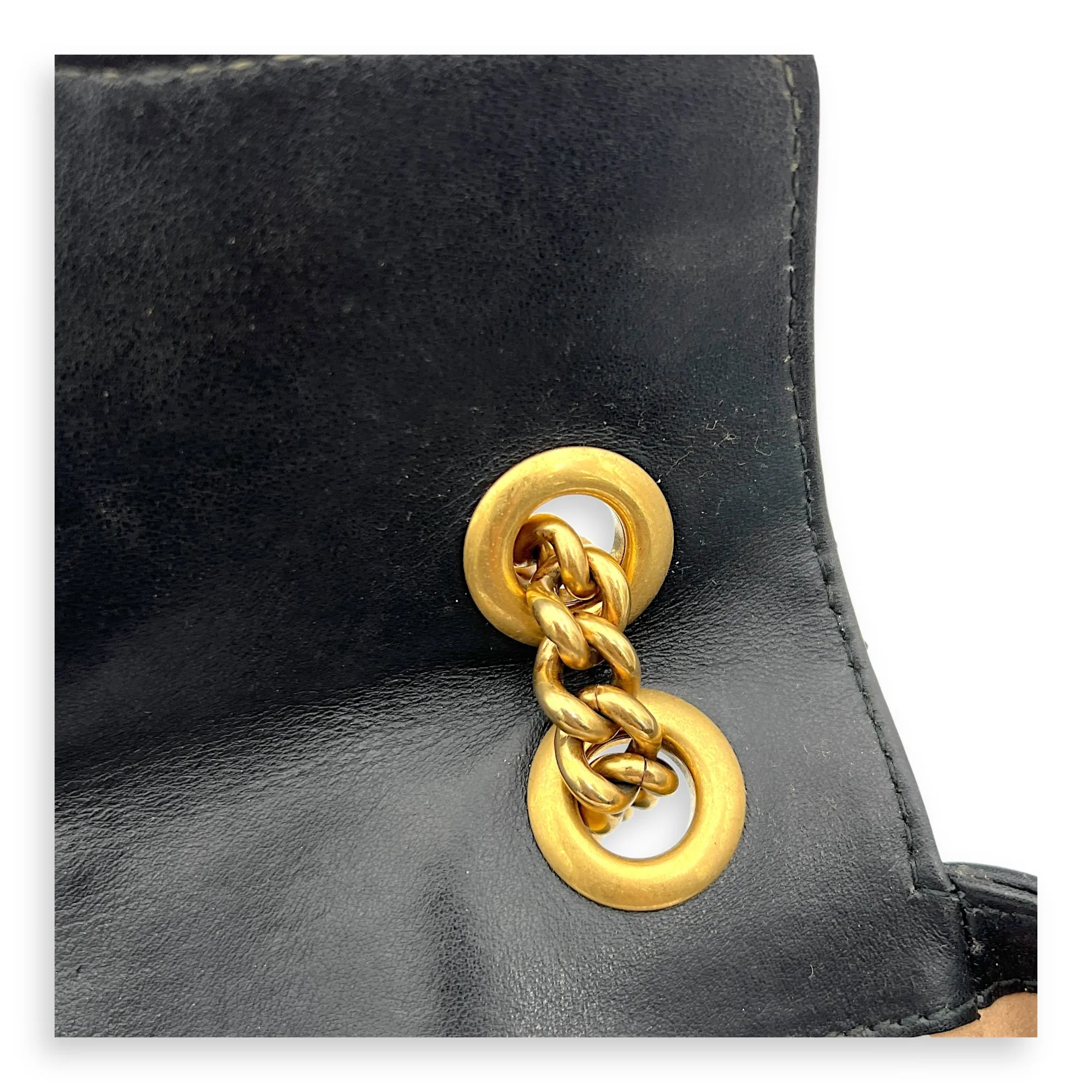GG Marmont Shoulder Bag Mini Black in Calfskin, Gold hardware