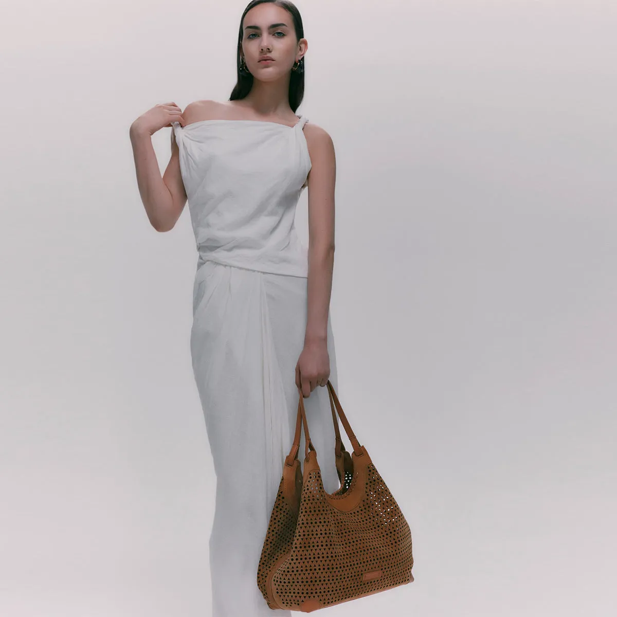 Gianni Chiarini - Dua Peanut Butter Hobo Bag - BS 11682 CMLSR - PEANUT/BUTTER