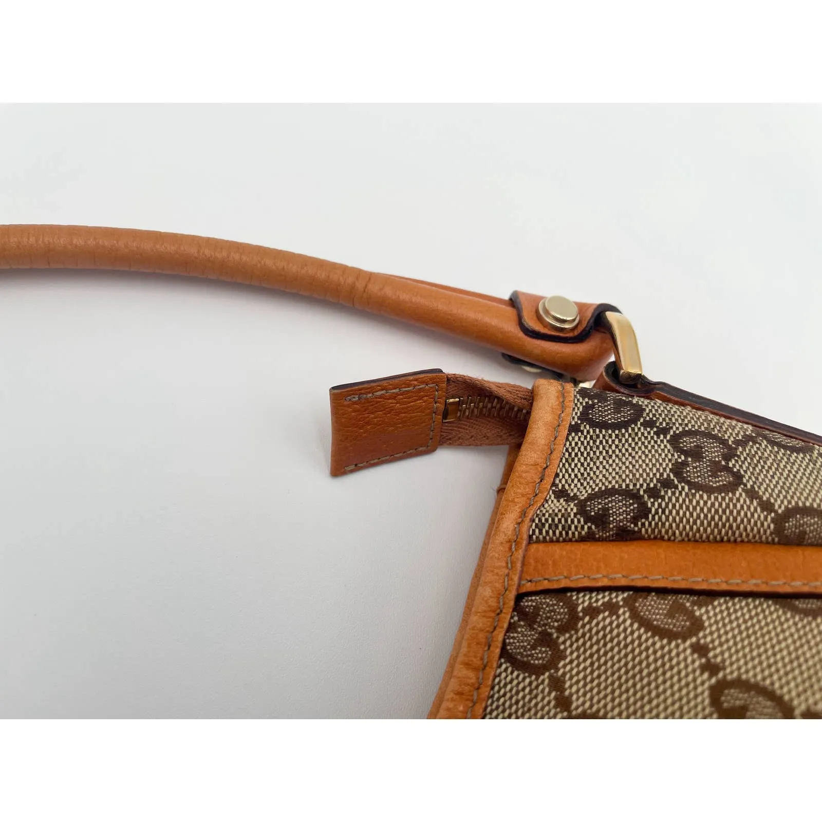 Gucci Abbey D-Ring Pochette