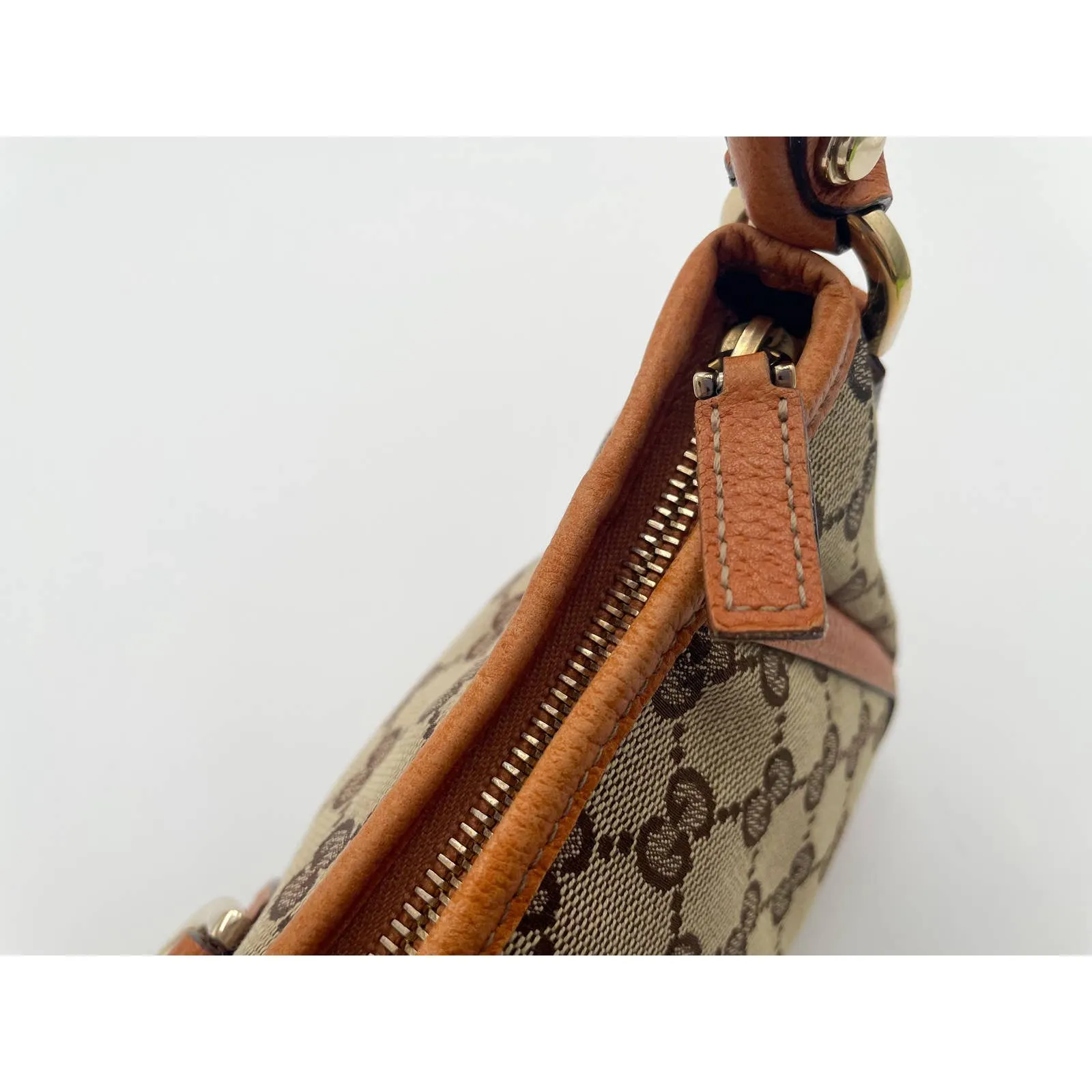 Gucci Abbey D-Ring Pochette