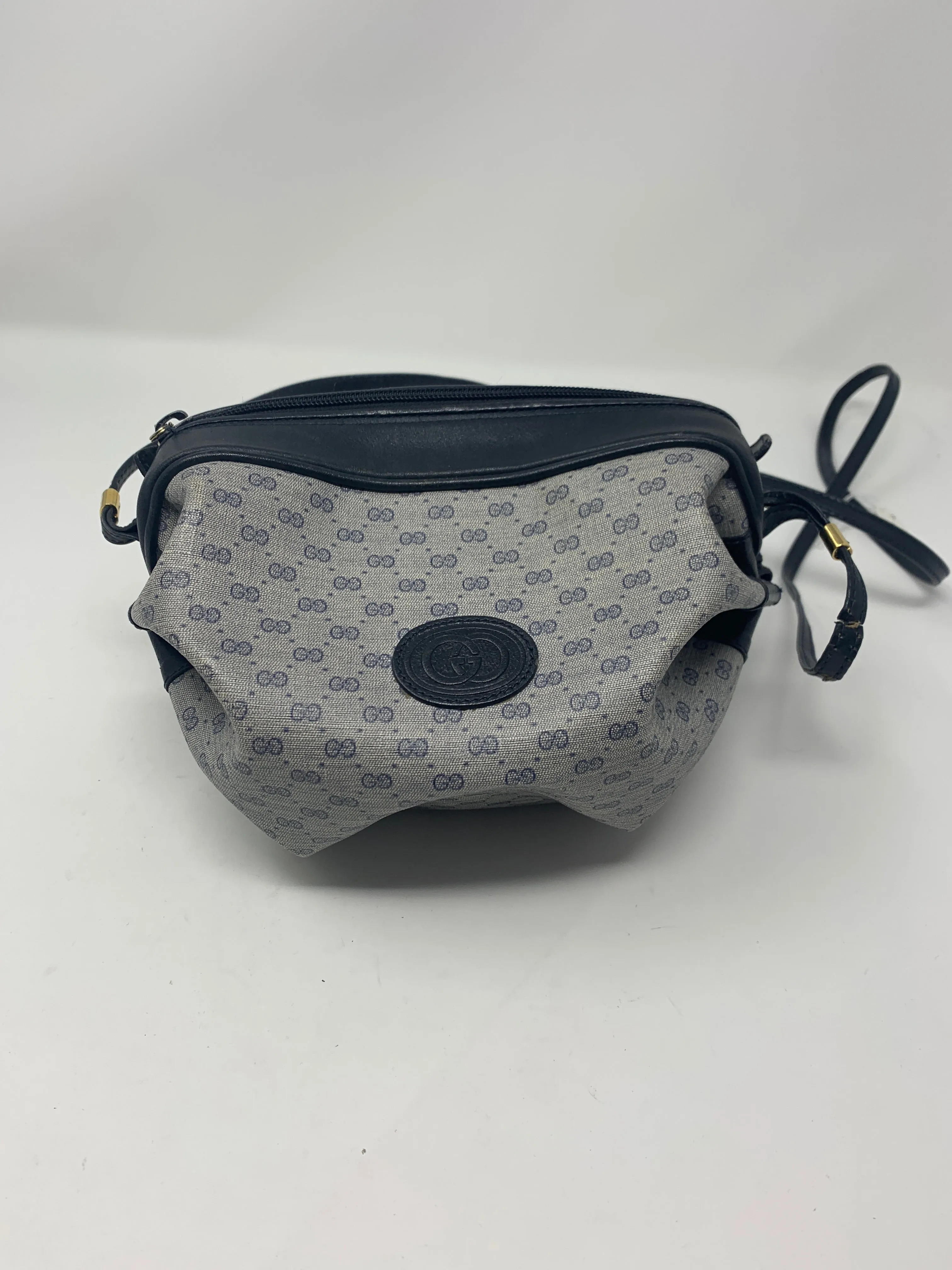 Gucci Crossbody! Vintage!