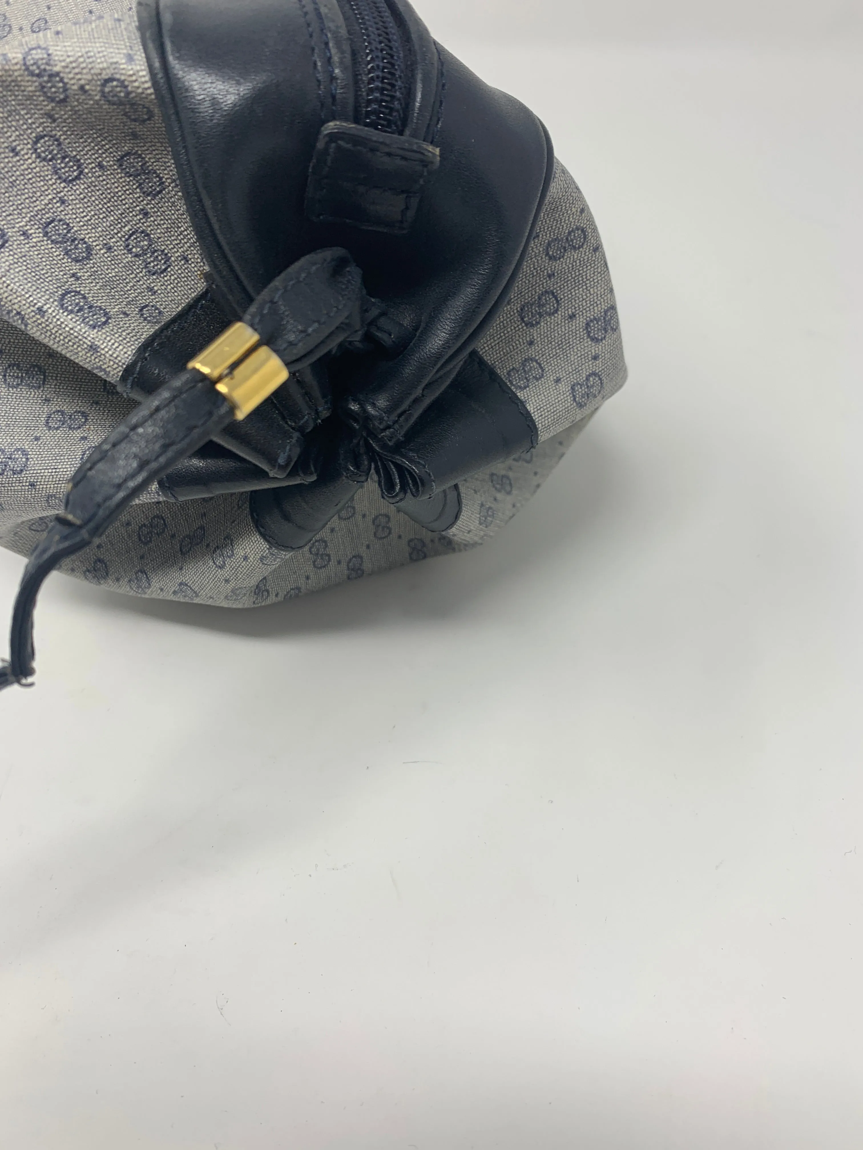 Gucci Crossbody! Vintage!