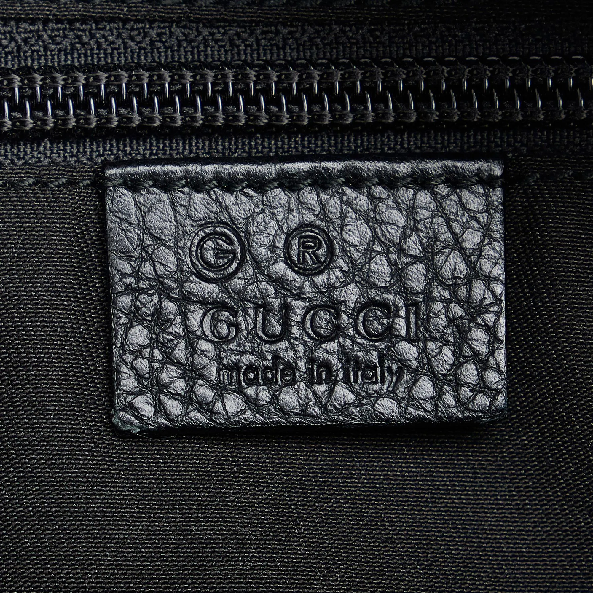 Gucci GG Canvas Tote (SHG-ZEXJn2)