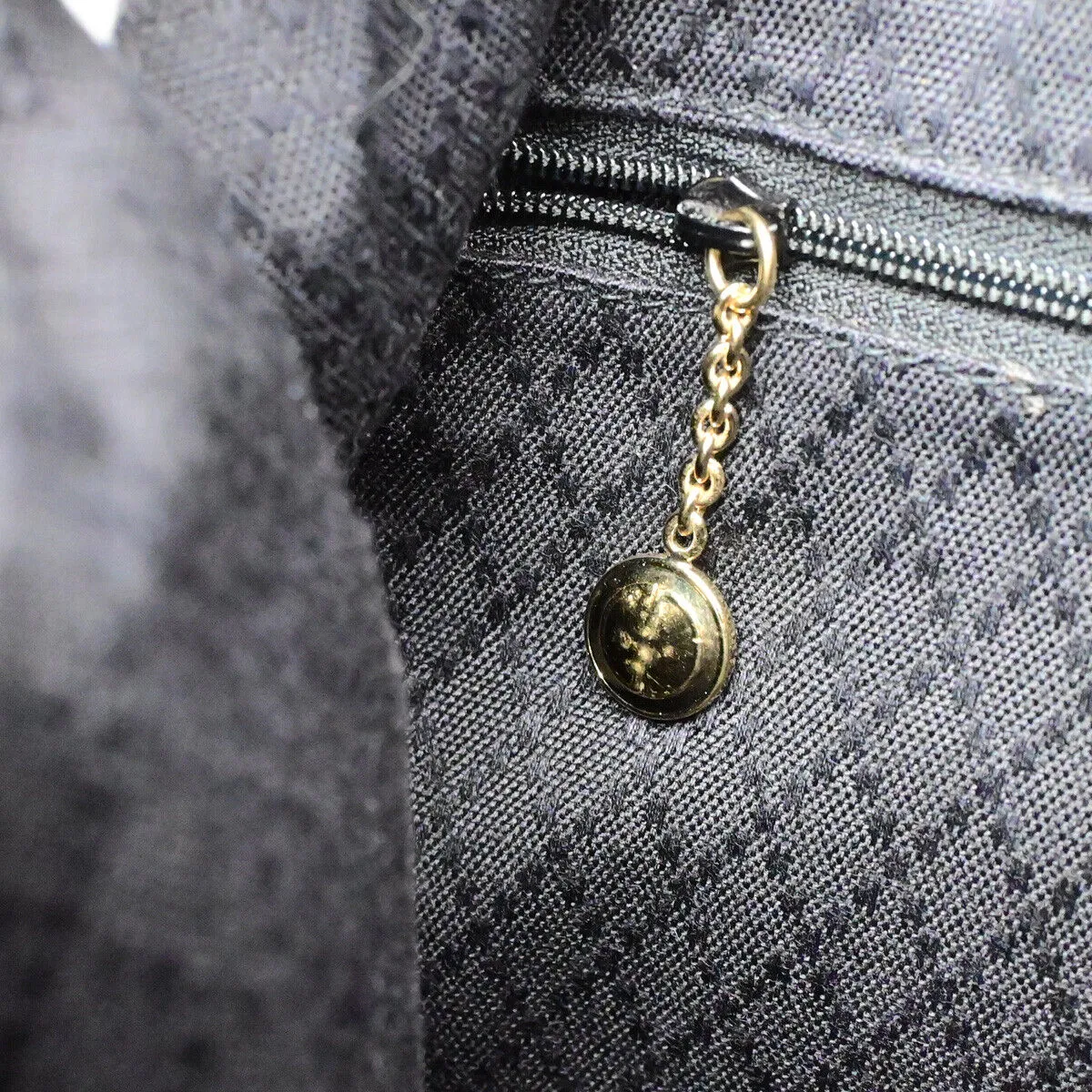 Gucci Logo One Shoulder Bag Drawstring