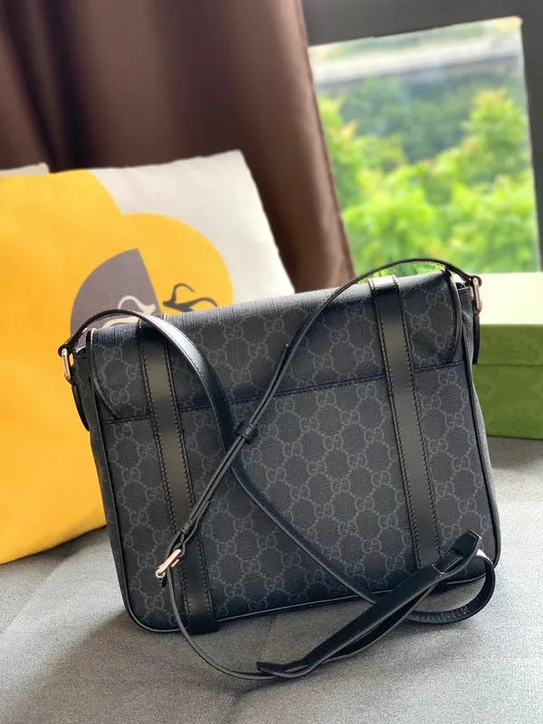 Gucci   Luxury Bags  1004