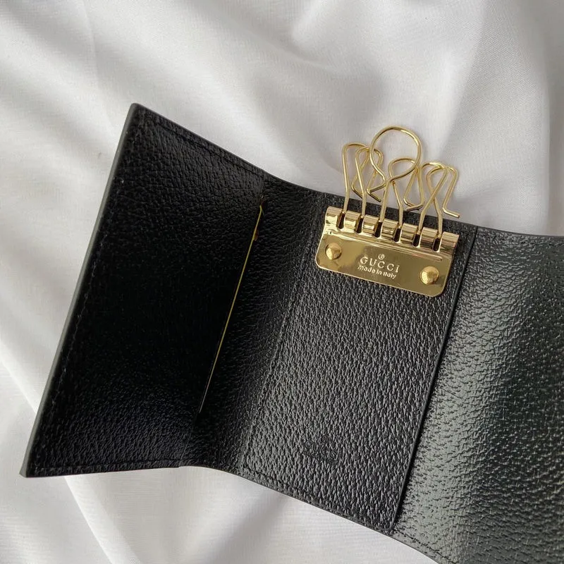 Gucci   Luxury Bags  1347